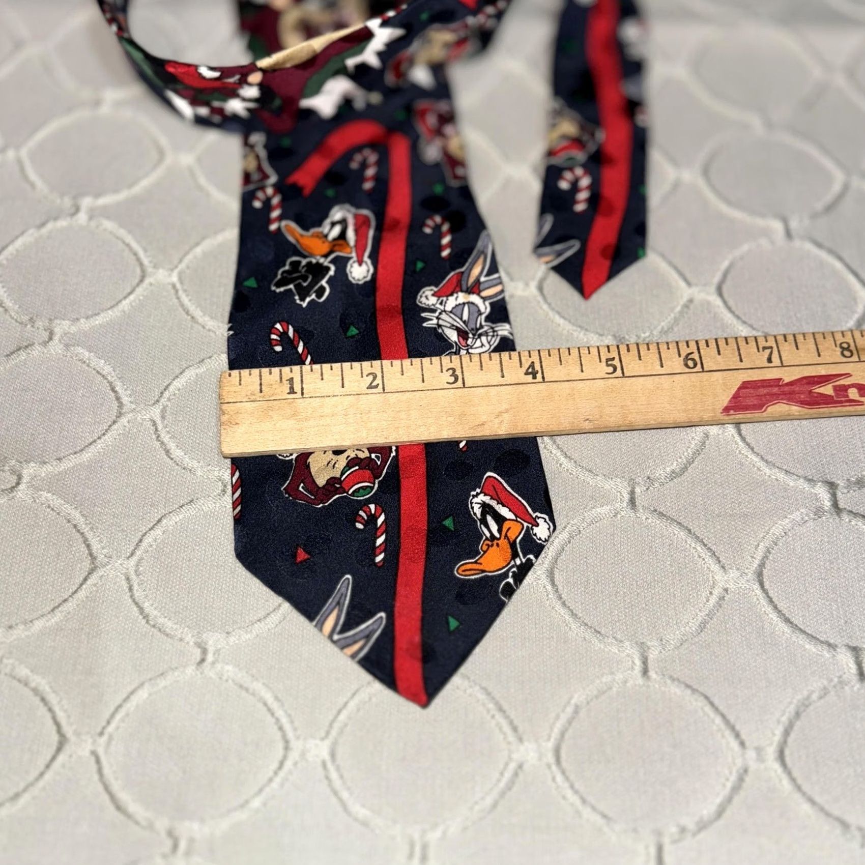 Vintage Vintage Looney Tunes Mania Tie Mens Christmas Holiday Silk Bugs Bunny Daffy Duck Taz 90s Size ONE SIZE - 2 Thumbnail