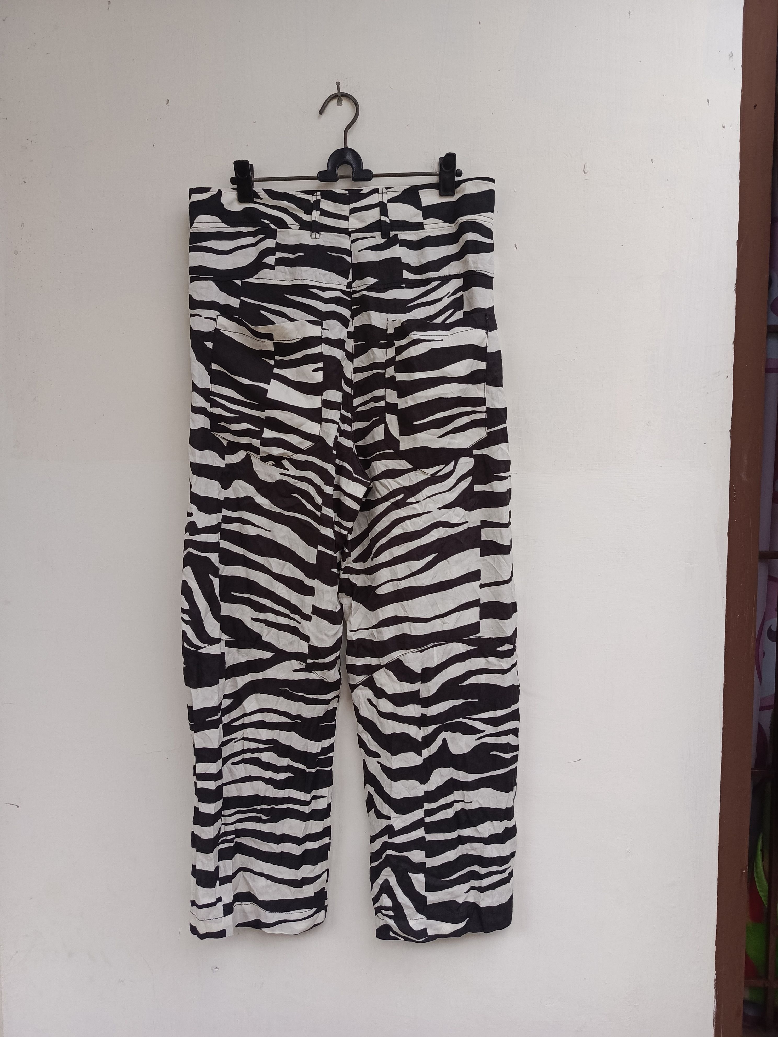 Zara Zara studio zebra pattern Size 28" / US 6 / IT 42 - 7 Thumbnail