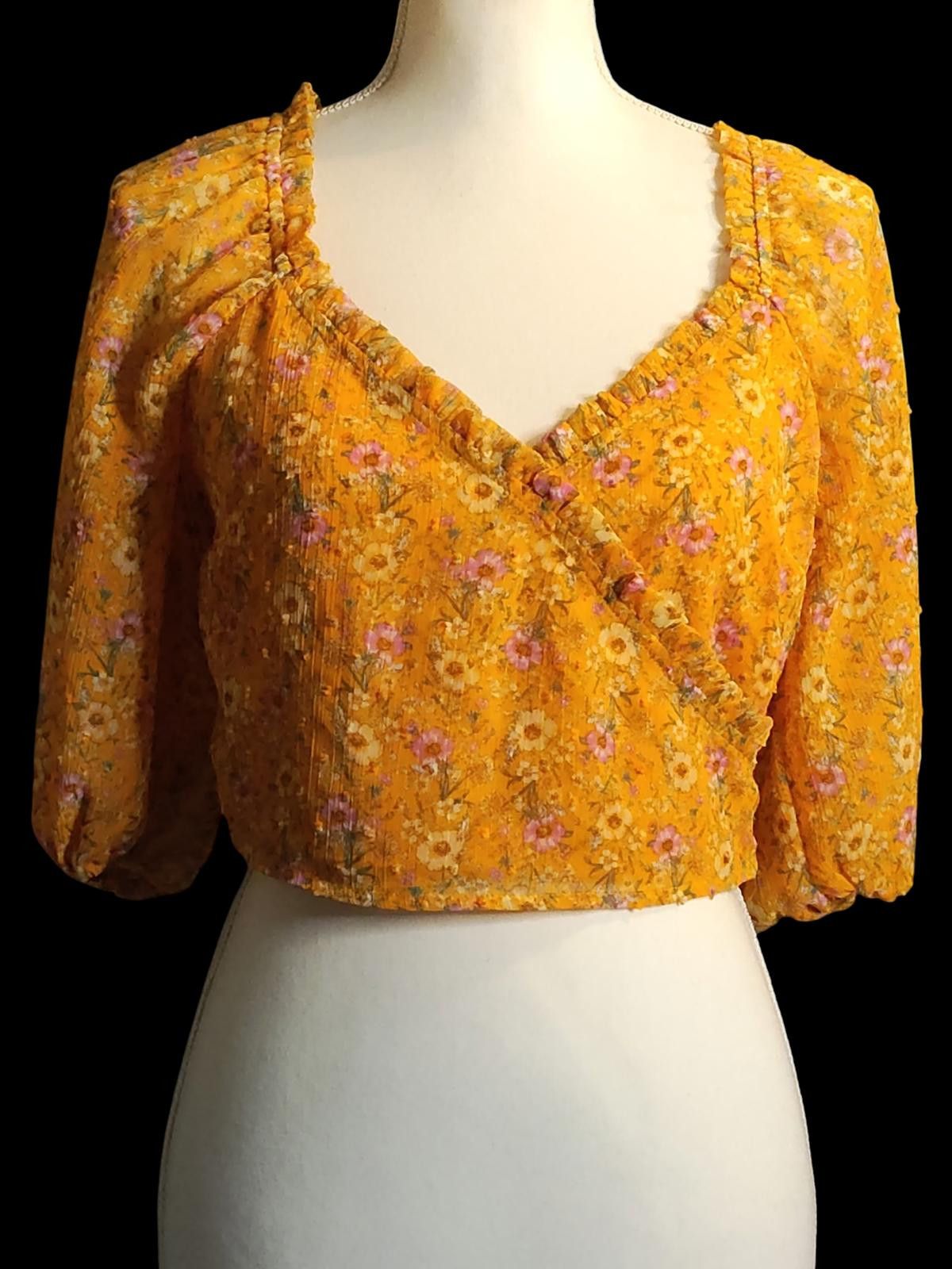 Luchiano Visconti Lush Yellow Floral Wrap Crop Top with Puff Sleeves Size M / US 6-8 / IT 42-44 - 2 Thumbnail