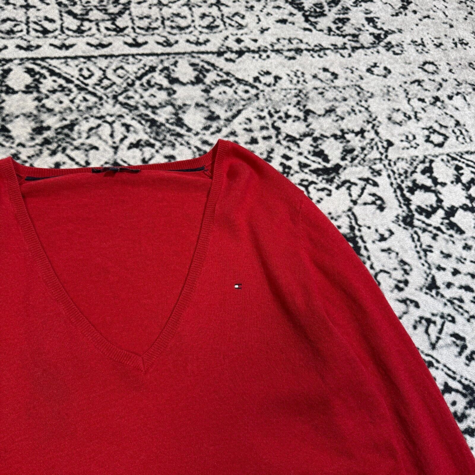 Tommy Hilfiger × Vintage Vintage Tommy Hilfiger Unisex Red Cotton Sweater Size XL Size US XL / EU 56 / 4 - 4 Thumbnail