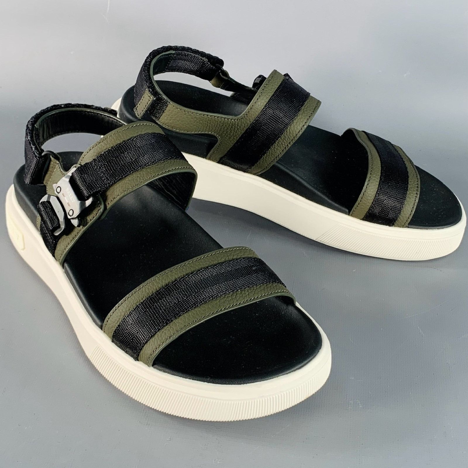 Size 7 Jere Black Charcoal Nylon Rubber Sole Buckle Sandals