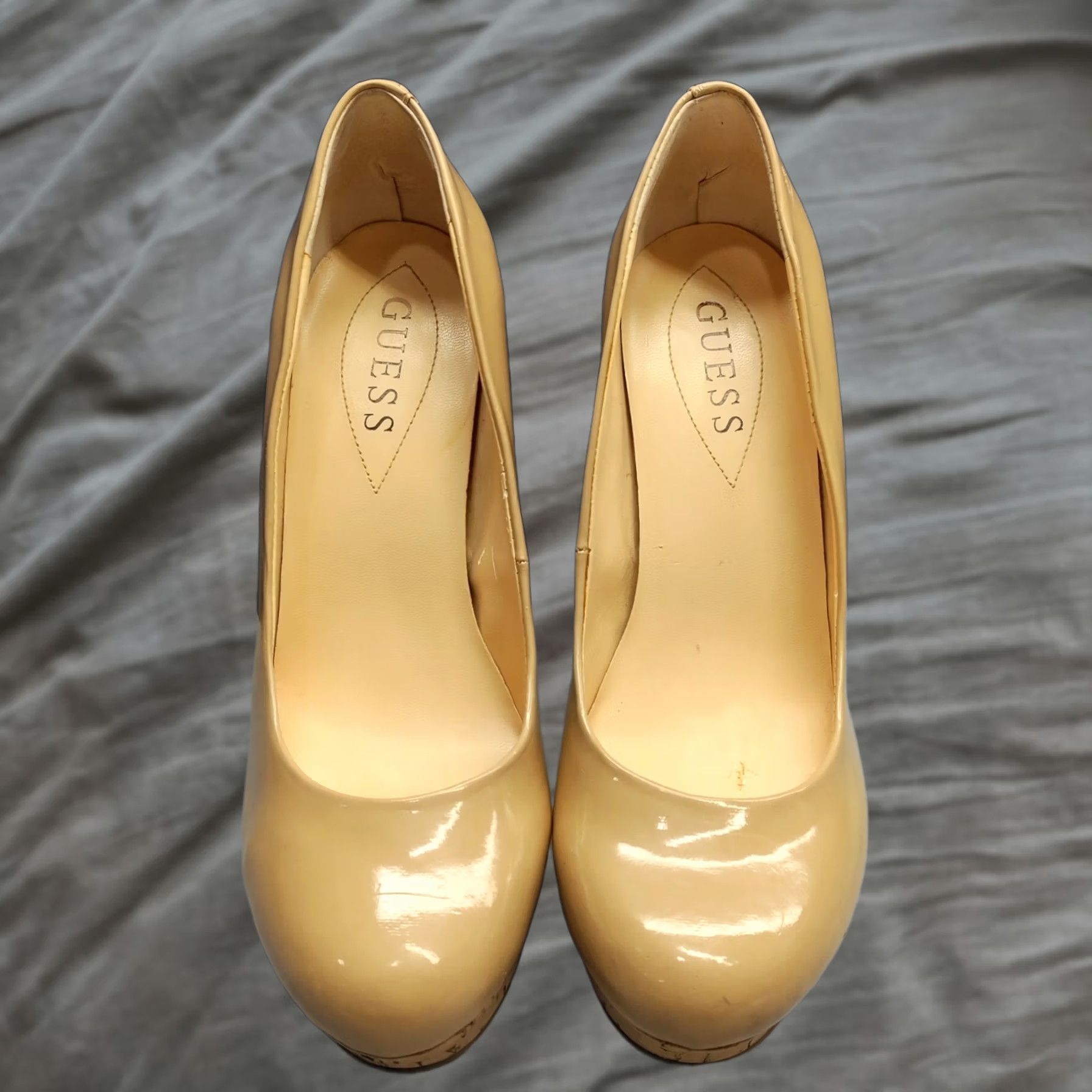 Guess GUESS Platform Pump Heels Womens US Size 6M Tan Patent Leather Slip On Pump Size US 6 / IT 36 - 1 Thumbnail