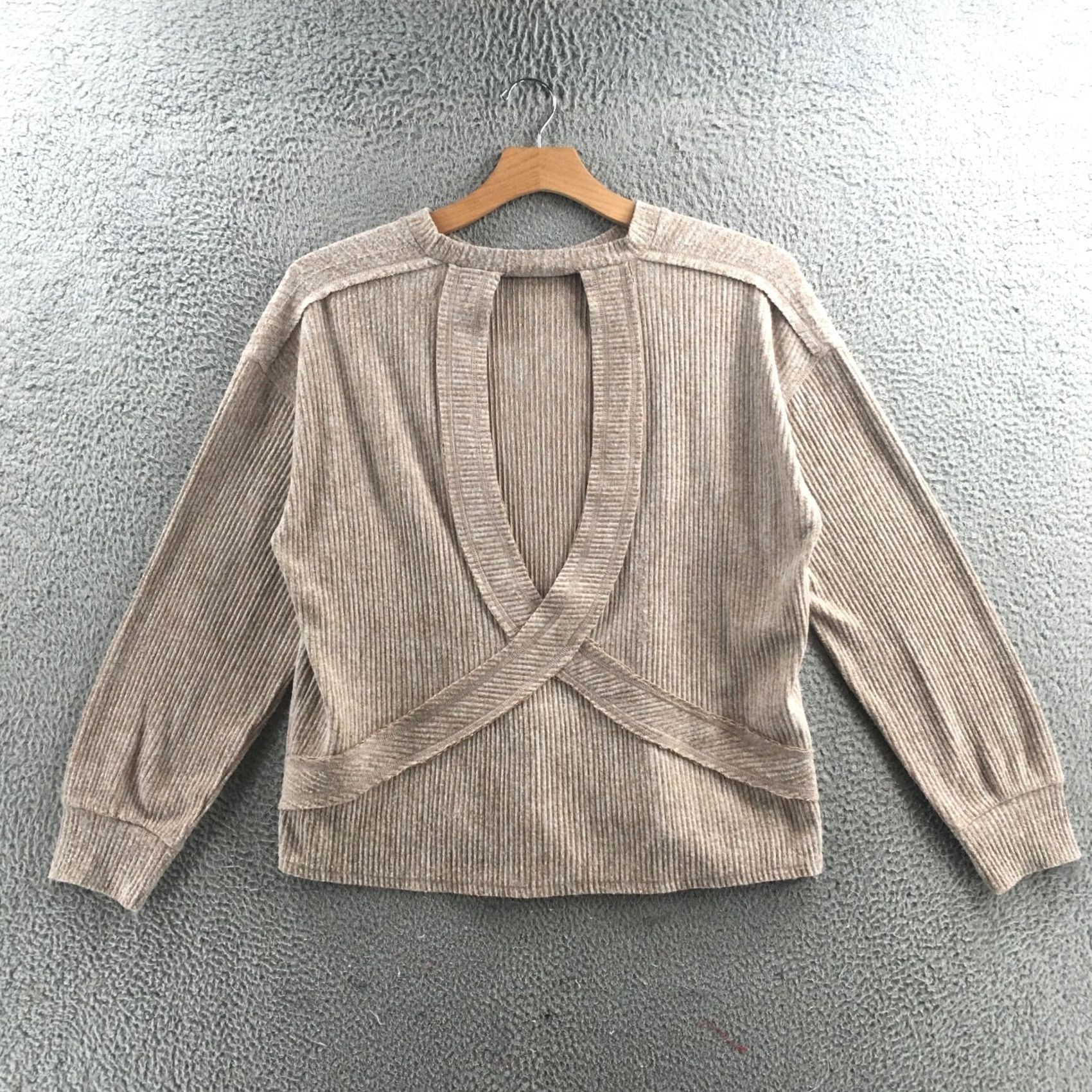 Vintage BKE Sweater Womens L Beige Pullover Long Sleeve Knit Crisscross Cotton Polyester Crew Neck Pullover Casual Seasonal Womens Size L / US 10 / IT 46 - 2 Thumbnail
