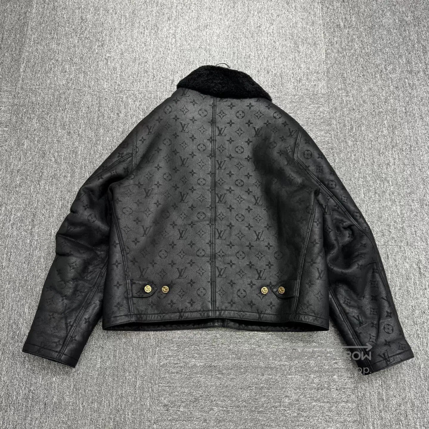 Louis Vuitton Louis Vuitton Embossed Monogram Shearling Jacket. Size US XXL / EU 58 / 5 - 5 Thumbnail