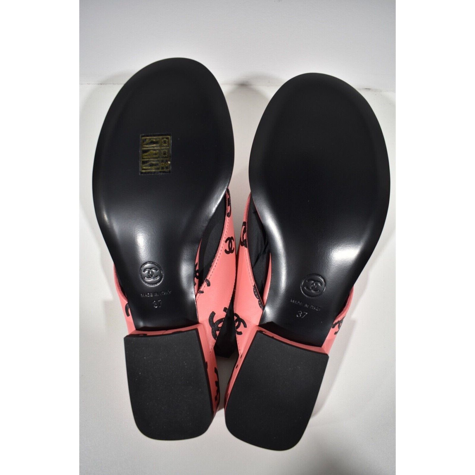 Chanel Chanel 22S Pink Black Printed Lambskin CC Logo Thong Size US 7 / IT 37 - 12 Thumbnail