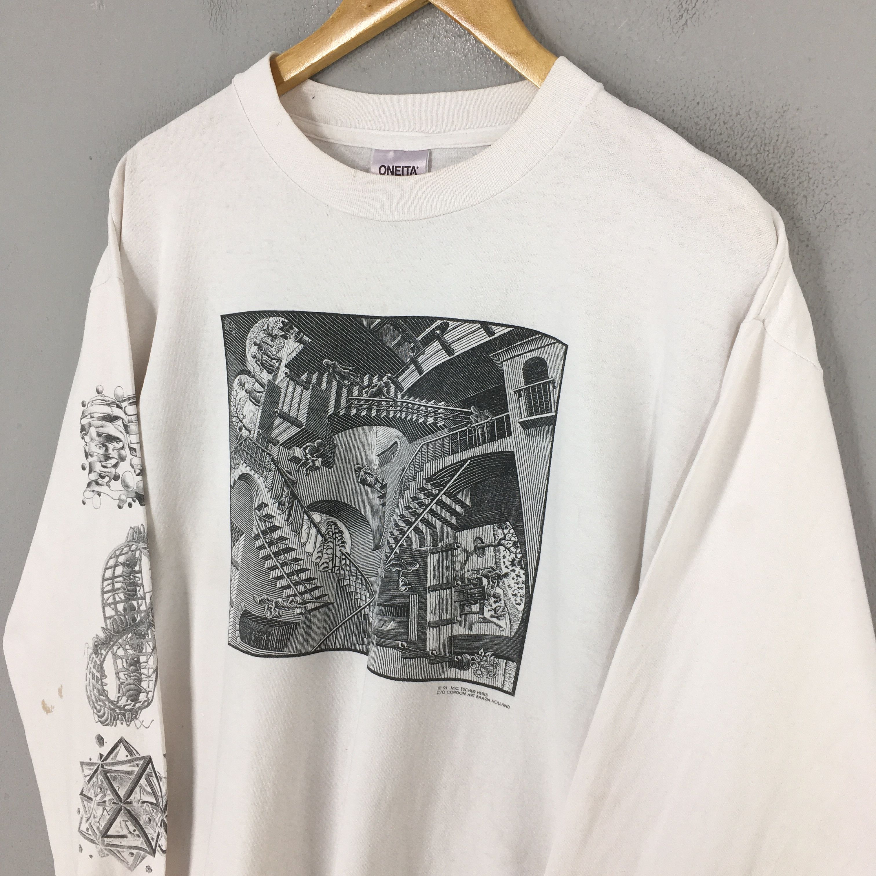 Art Comes First 90s M.C. Escher Relativity Lithograph Artwork White T shirt Size US XL / EU 56 / 4 - 3 Thumbnail
