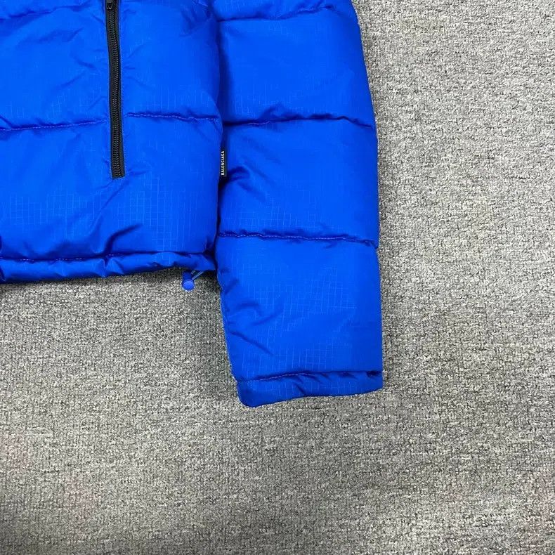 Balenciaga Balenciaga Embroidered Logo Padded Jacket Size US M / EU 48-50 / 2 - 3 Thumbnail