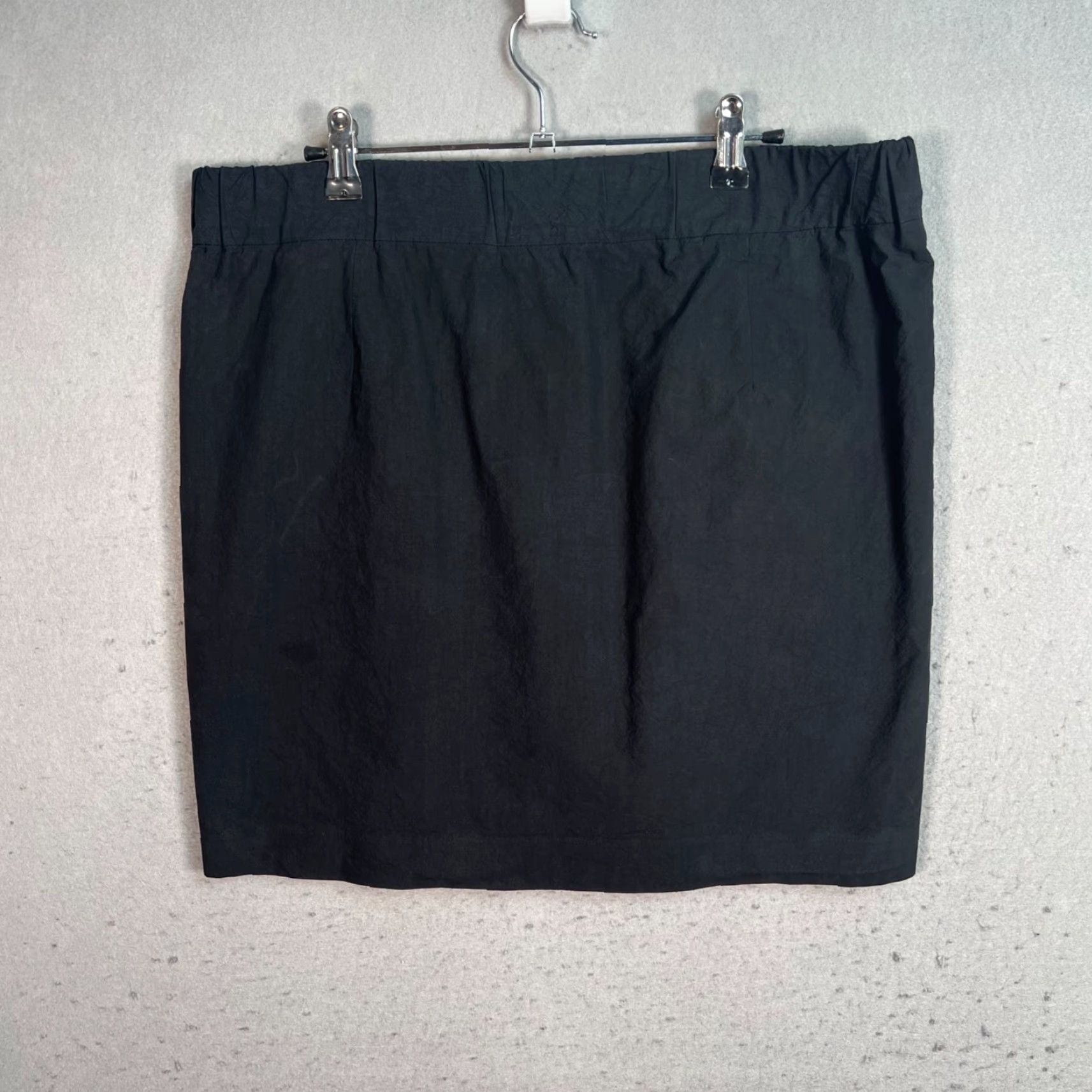 Banana Republic Banana Republic Skirt Adult Regular Size 12 Black Cotton Lined Short Mini Women's / Womens 12 Black Cotton Lined Banana Republic Skirt Size 34" / US 12 / IT 48 - 2 Thumbnail