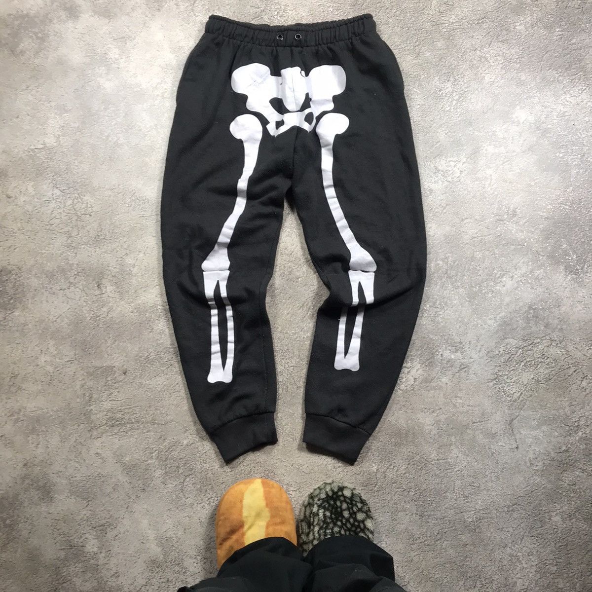 Vintage Vintage 90s Baggy Skeleton Graphic Sweatpants Streetwear 32 Size US 32 / EU 48 - 2 Thumbnail
