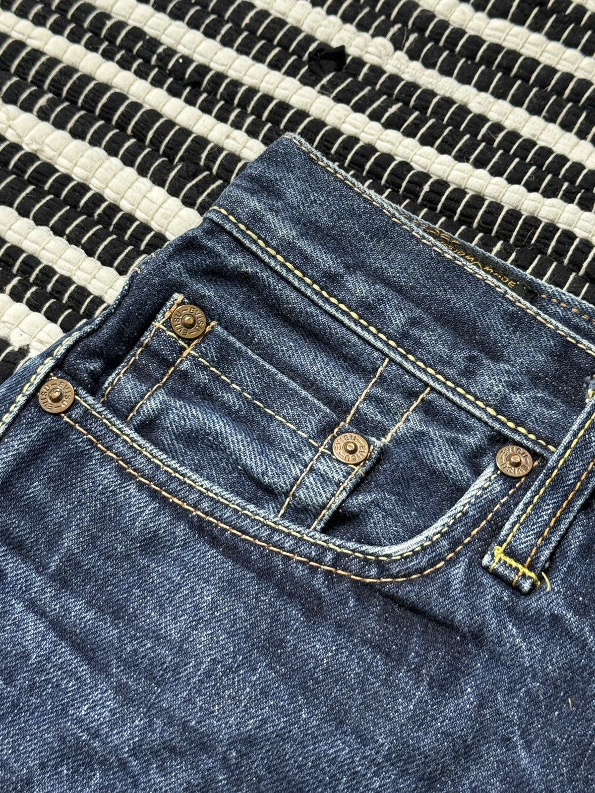 Evisu EVISU DAICOCK PAINTED DENIM SHORTS Size 28" / US 6 / IT 42 - 6 Thumbnail