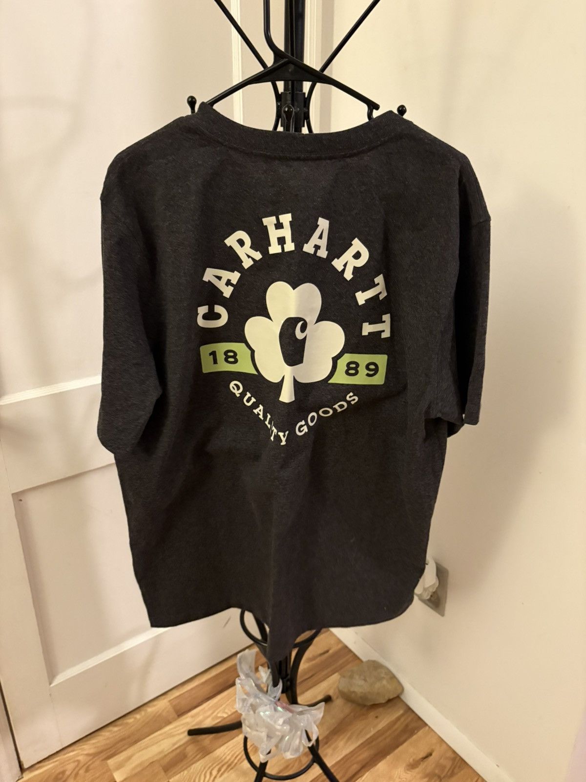 Carhartt Carhartt Grey Graphic Tee With Pocket NWT Size Large Size US L / EU 52-54 / 3 - 1 Thumbnail