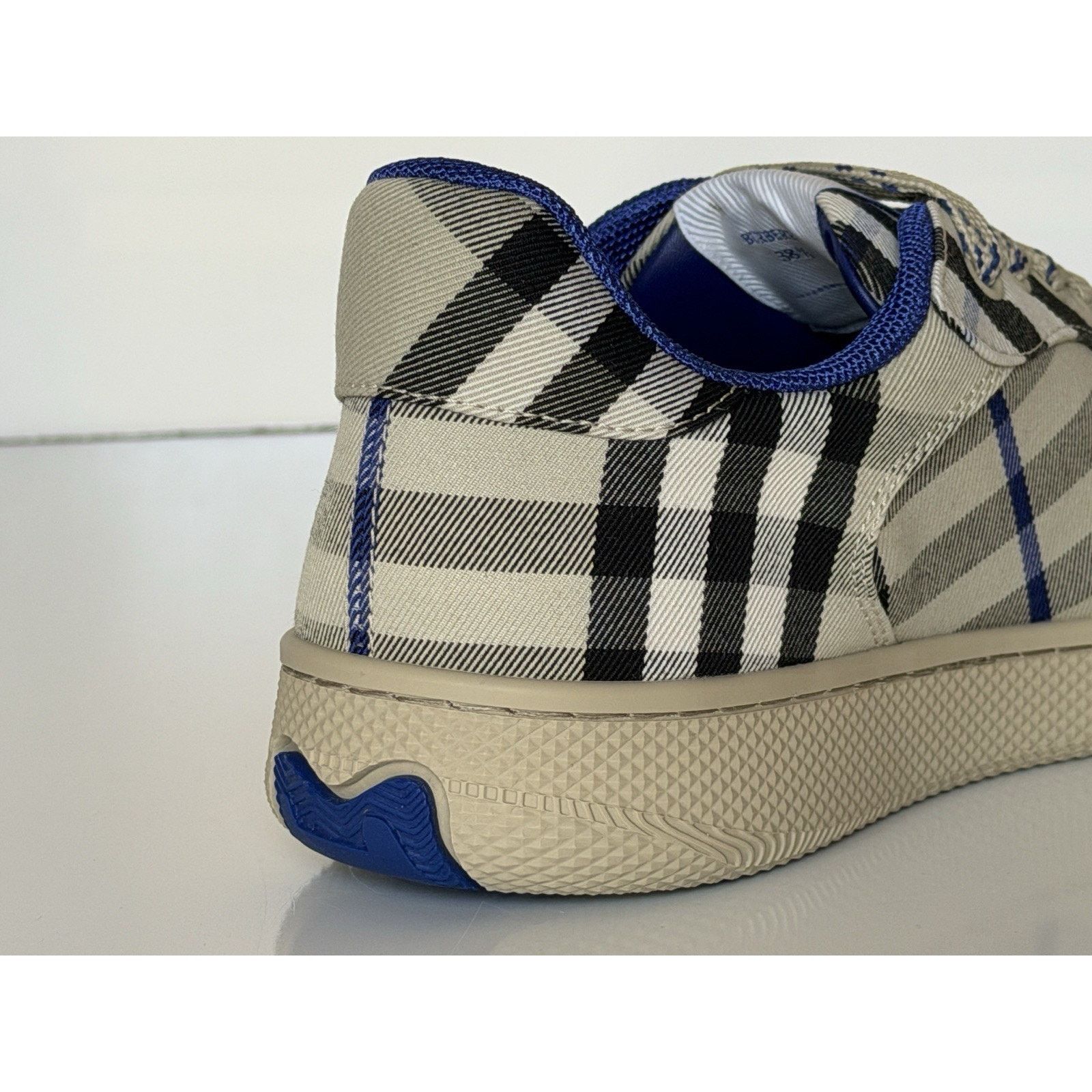 Burberry Burberry Women's Lichen IP Check Sneakers 9 US 8095373 Size US 9 / IT 39 - 10 Thumbnail