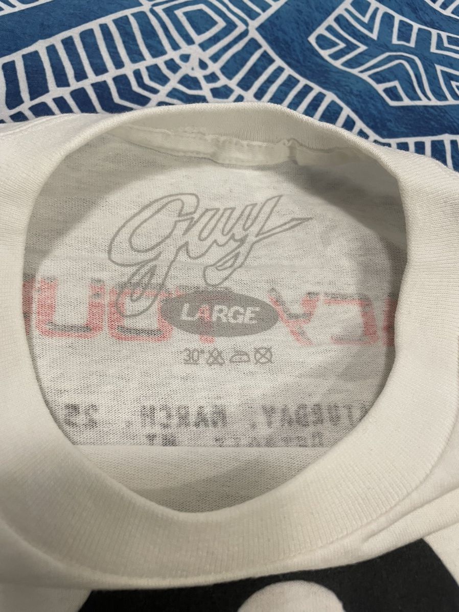 Band Tees Guy Legacy Tour 2023 Shirt Size US L / EU 52-54 / 3 - 6 Thumbnail
