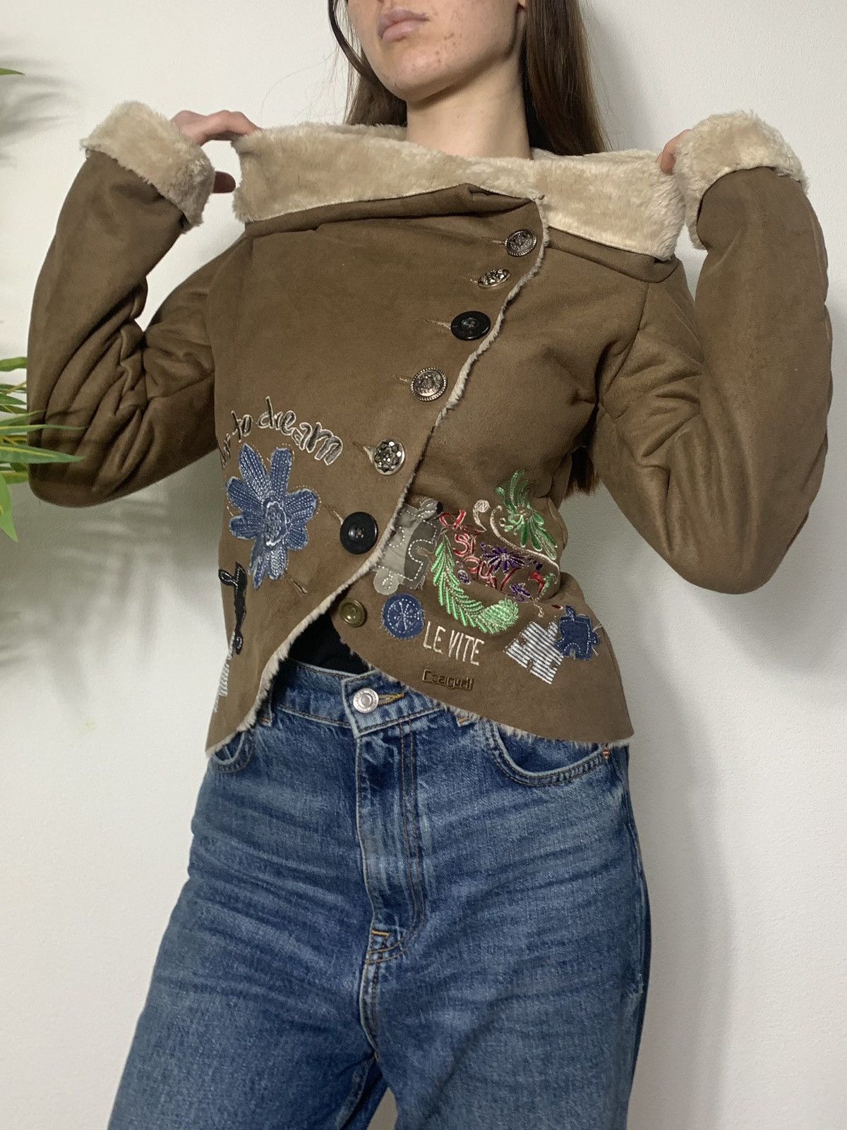 Desigual VINTAGE DESIGUAL AVANT GARDE 2000s SHEEPSKIN COAT Size XS / US 0-2 / IT 36-38 - 7 Thumbnail