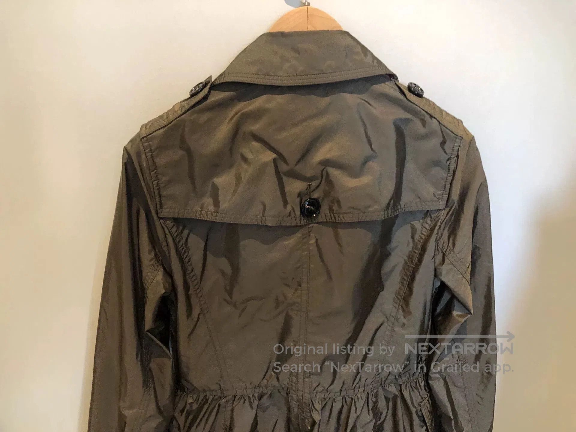 Burberry Burberry Brit Women's Short Trench Coat. Size S / US 4 / IT 40 - 6 Thumbnail