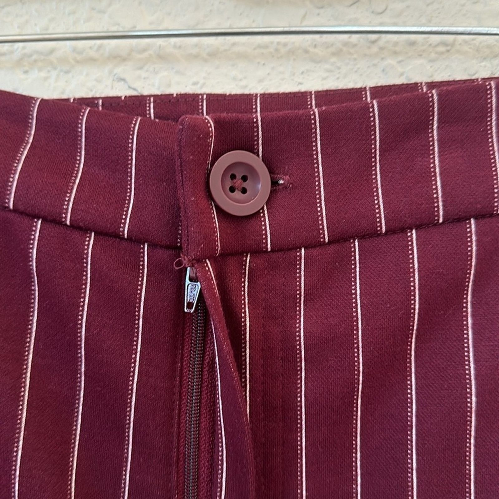 Forever 21 Maroon Striped Pants Size 30" / US 8 / IT 44 - 2 Thumbnail