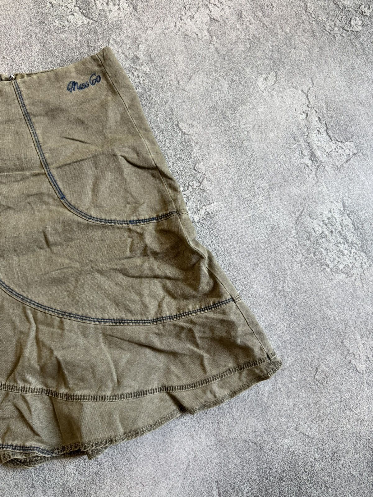 Miss Sixty Miss Sixty XS avantgarde flared mini skirt vintage Y2K 90s Size 25" / US 0 / IT 36 - 9 Thumbnail