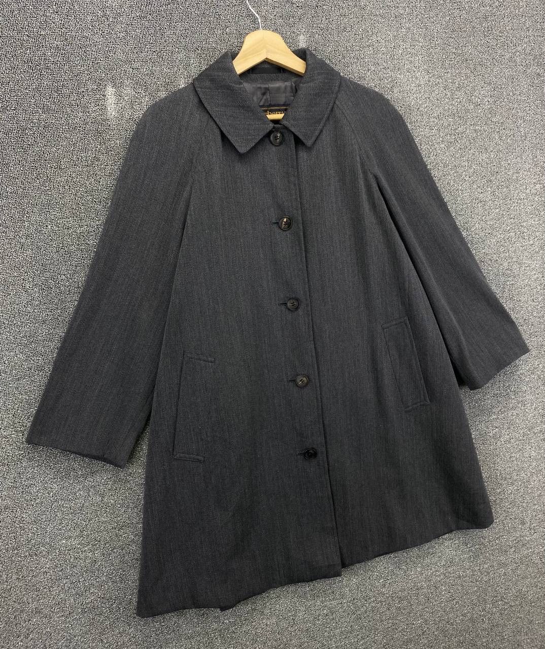 Burberry Vintage Burberry Nice Design Wool Long Jacket Size M / US 6-8 / IT 42-44 - 2 Thumbnail