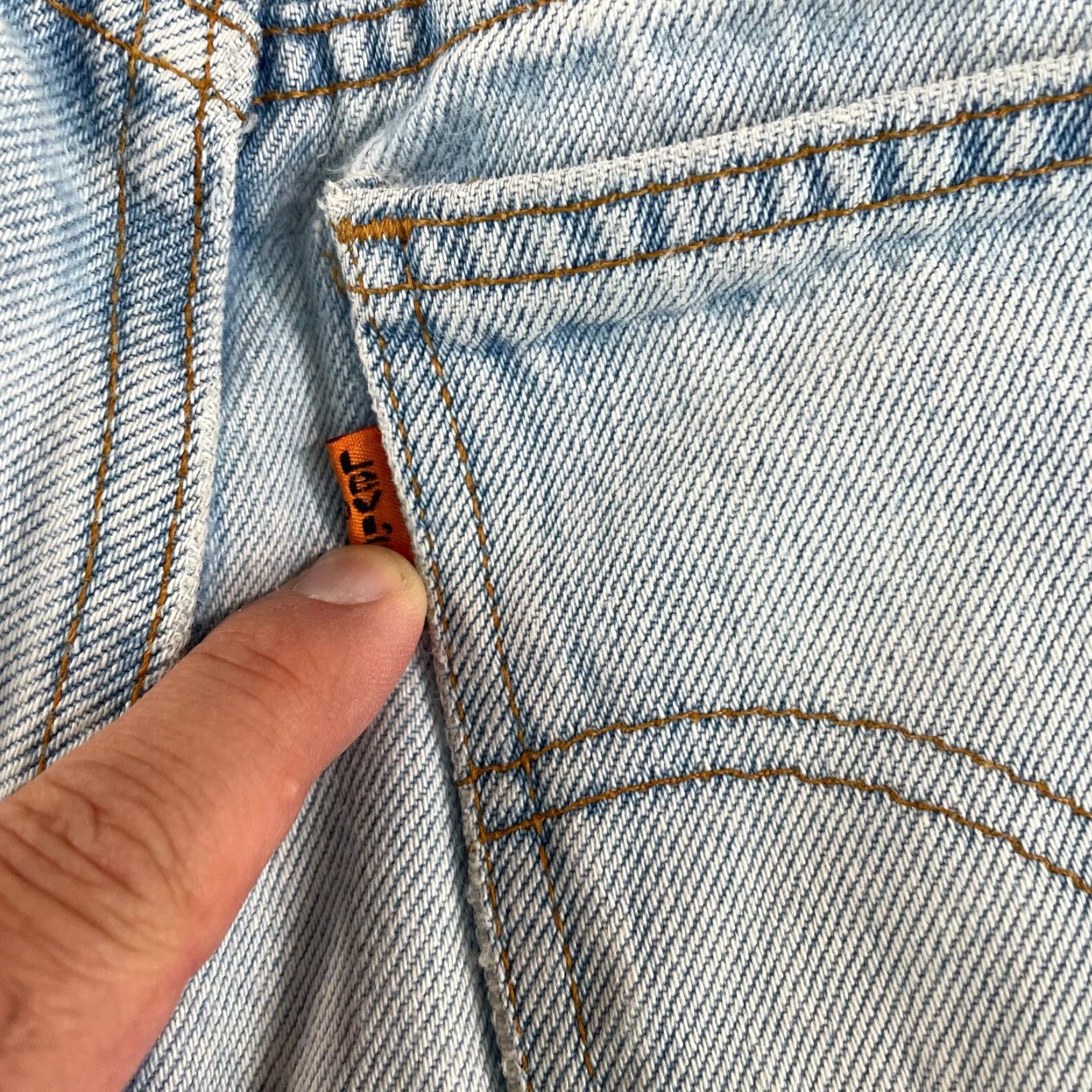 Levi's VINTAGE Levi's 90s 550 Student Orange Tab Jeans 26x27 Blue Denim Relaxed Fit Mens Size US 26 / EU 42 - 6 Thumbnail