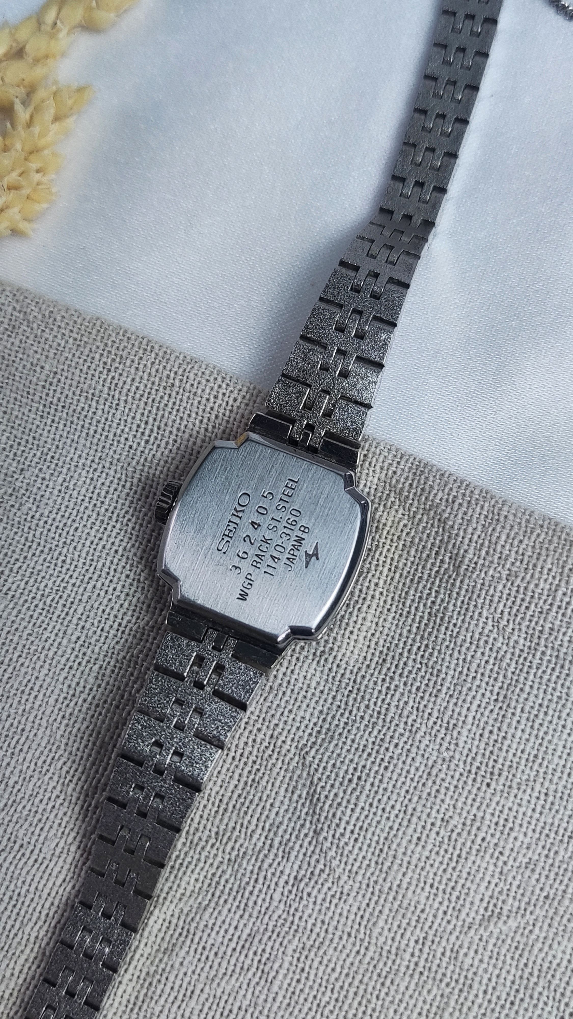 Seiko SEIKO SPECIAL WHITE GOLD PLATED LINEN DIAL LADIES ✨ Size ONE SIZE - 3 Thumbnail