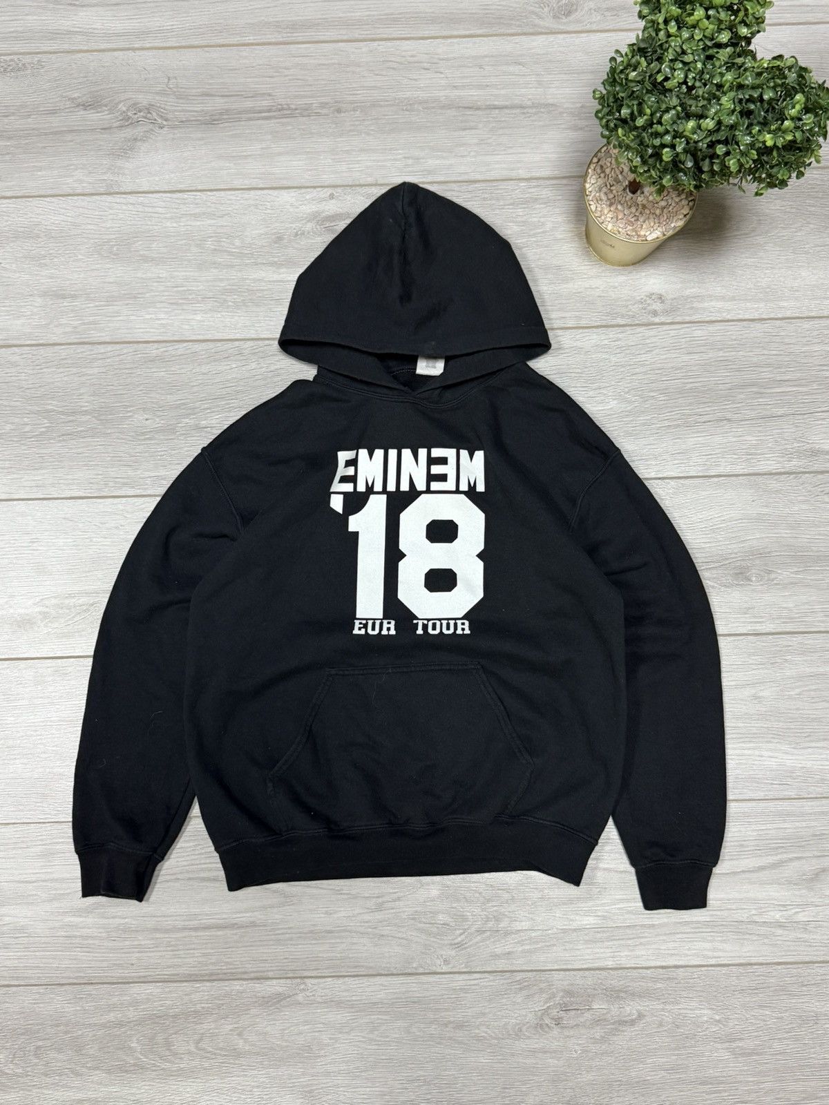 Eminem Eminem 2018 euro tour hoodie vintage Size US M / EU 48-50 / 2 - 1 Thumbnail