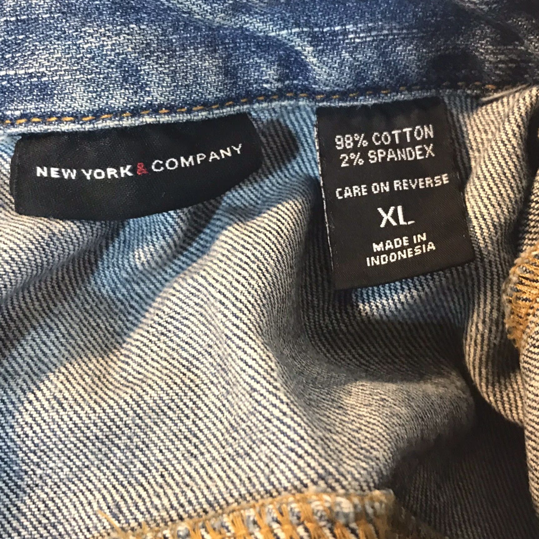 Vintage VINTAGE New York & Co Denim Jacket Women’s XL Blue Casual Long Sleeve Button-Up Size 40" / US 18 - 3 Thumbnail
