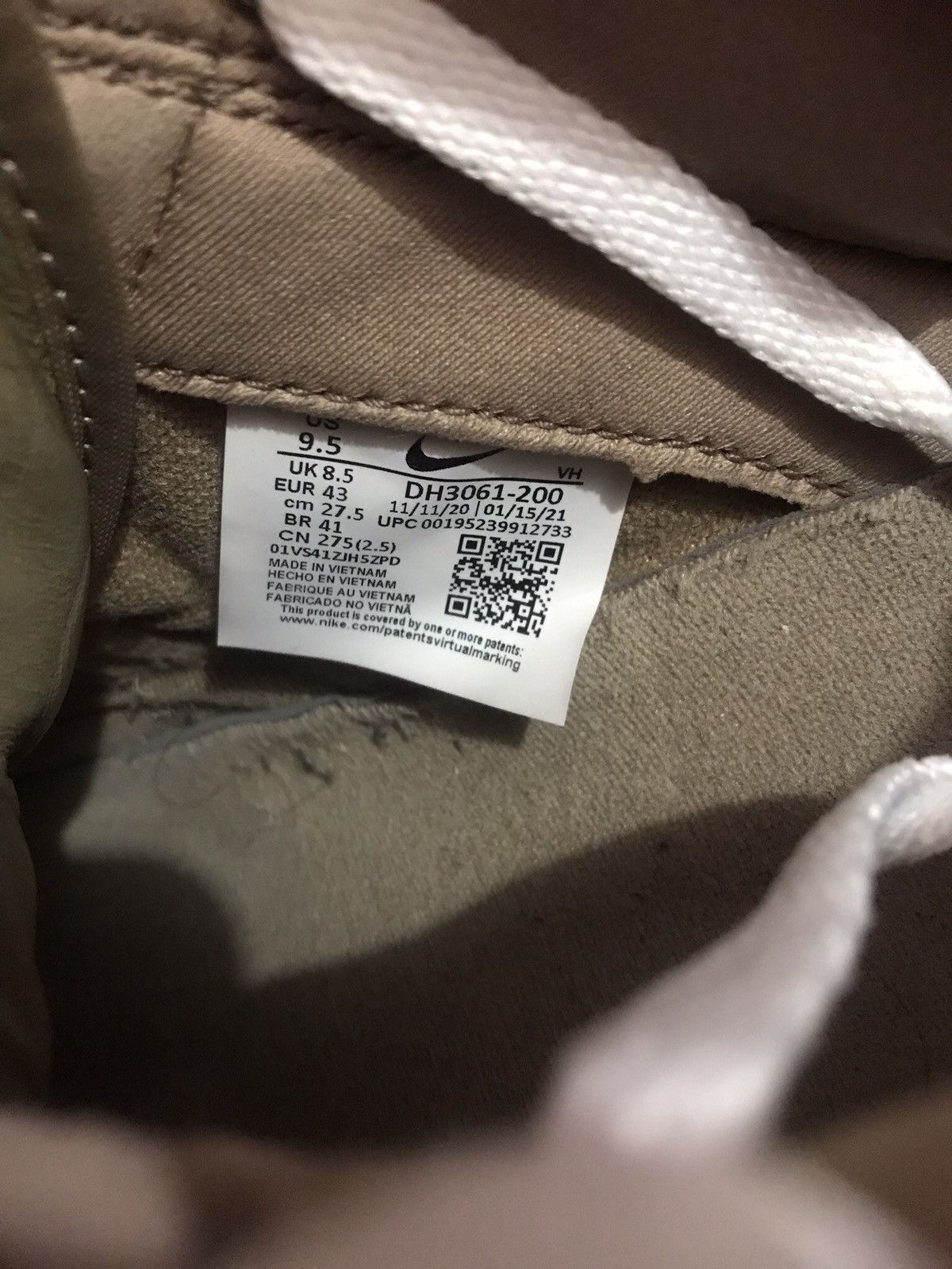 Nike Nike Dunk Low x Undefeated ‘Canteen’ Size US 9.5 / EU 42-43 - 6 Thumbnail