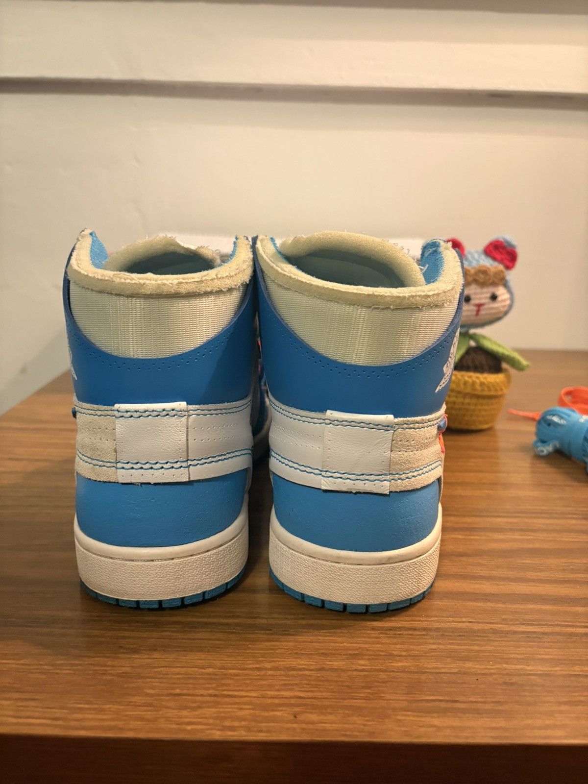 Nike × Off-White Off-White x Nike Air Jordan 1 UNC US7 Size US 7 / EU 40 - 8 Thumbnail