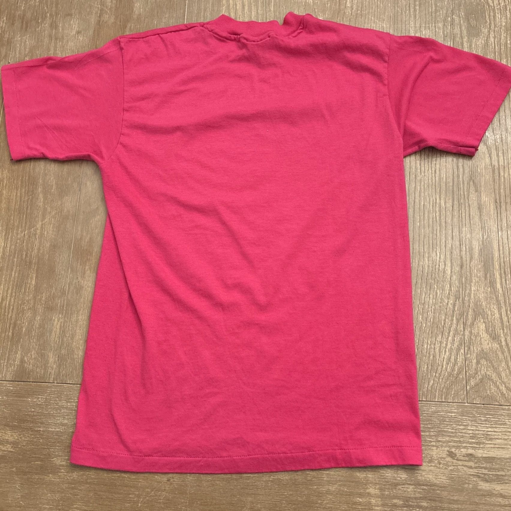 Hanes VINTAGE Air Waves Graphic Palm Trees T Shirt Men Size M Pink 80s Beach single stitch Hanes Mens Size US M / EU 48-50 / 2 - 8 Thumbnail