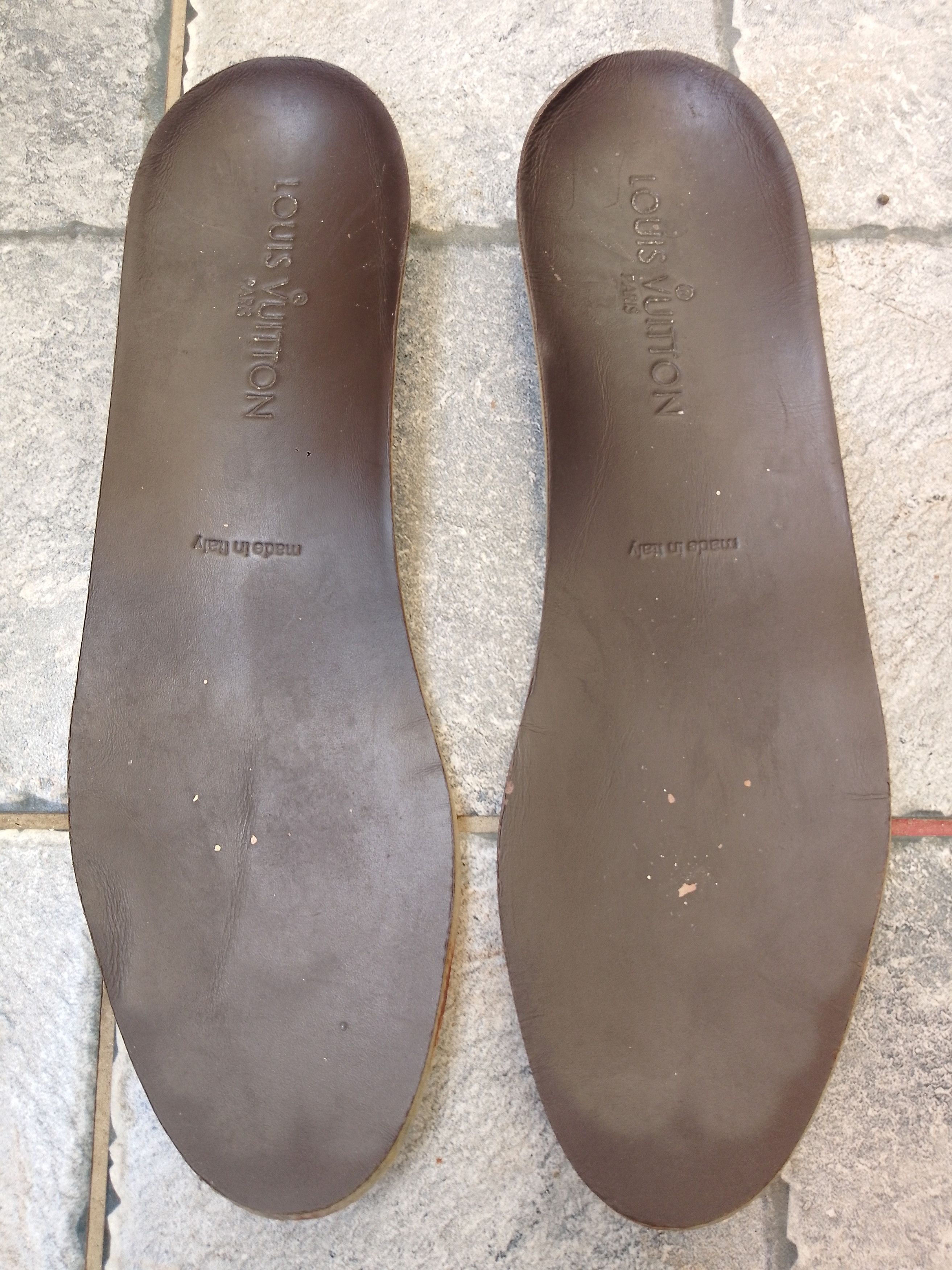 Louis Vuitton Run Away leather low trainers Size US 6 / EU 39 - 7 Thumbnail