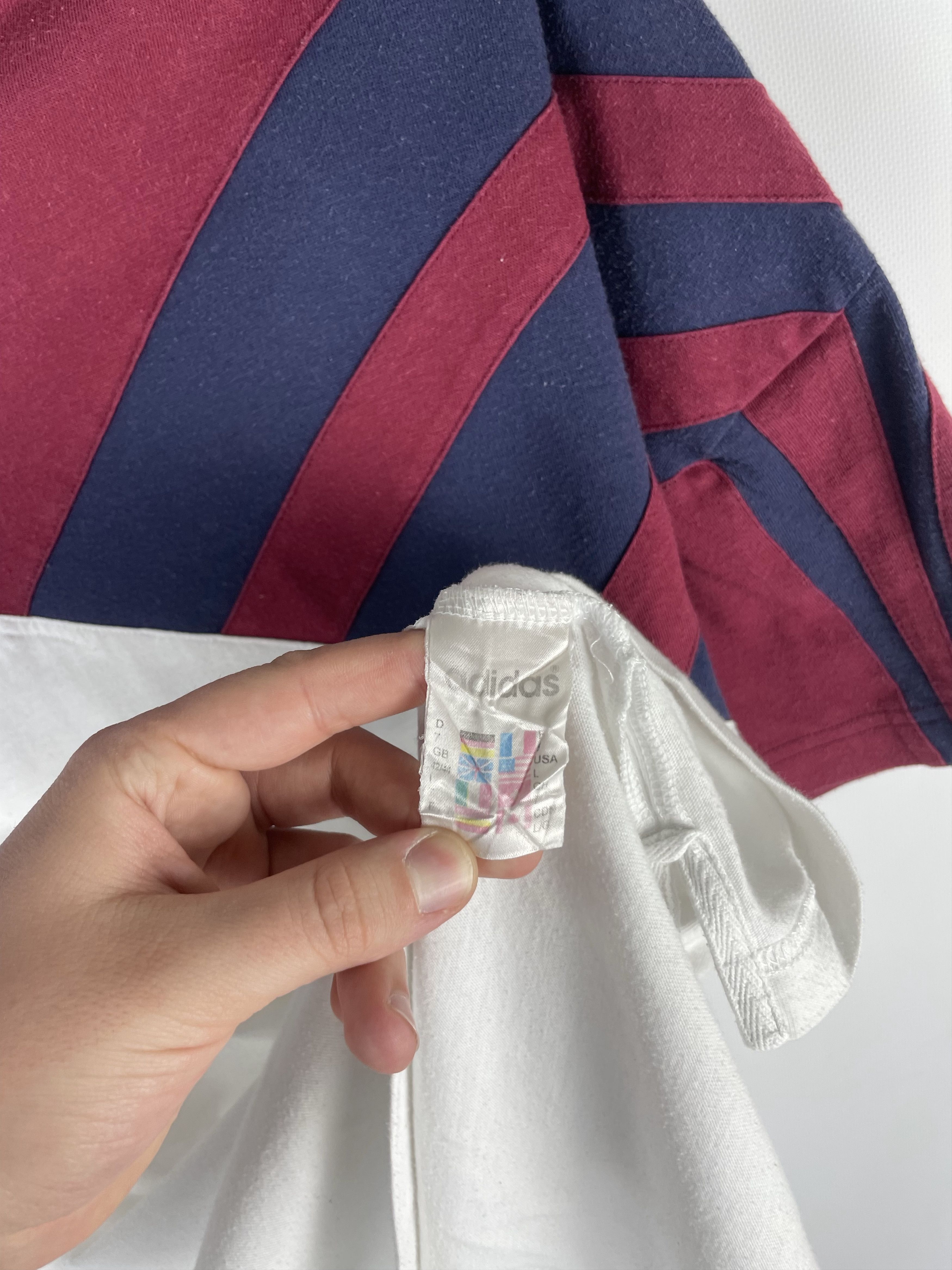Adidas Vintage 90s Adidas Tee Size US L / EU 52-54 / 3 - 7 Thumbnail