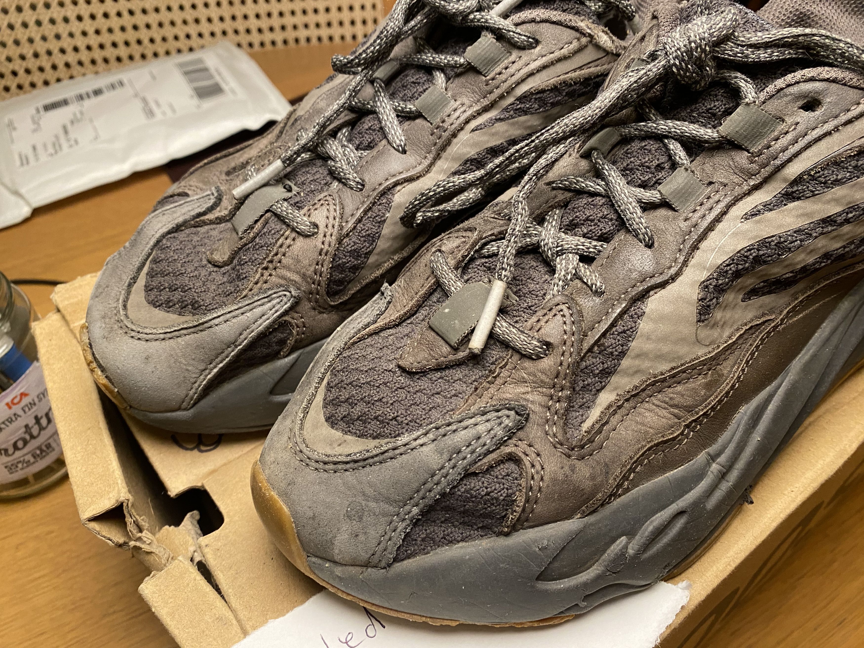 Yeezy Yeezy Boost 700 Geode US 7 / EU 40 Size US 7 / EU 40 - 3 Thumbnail