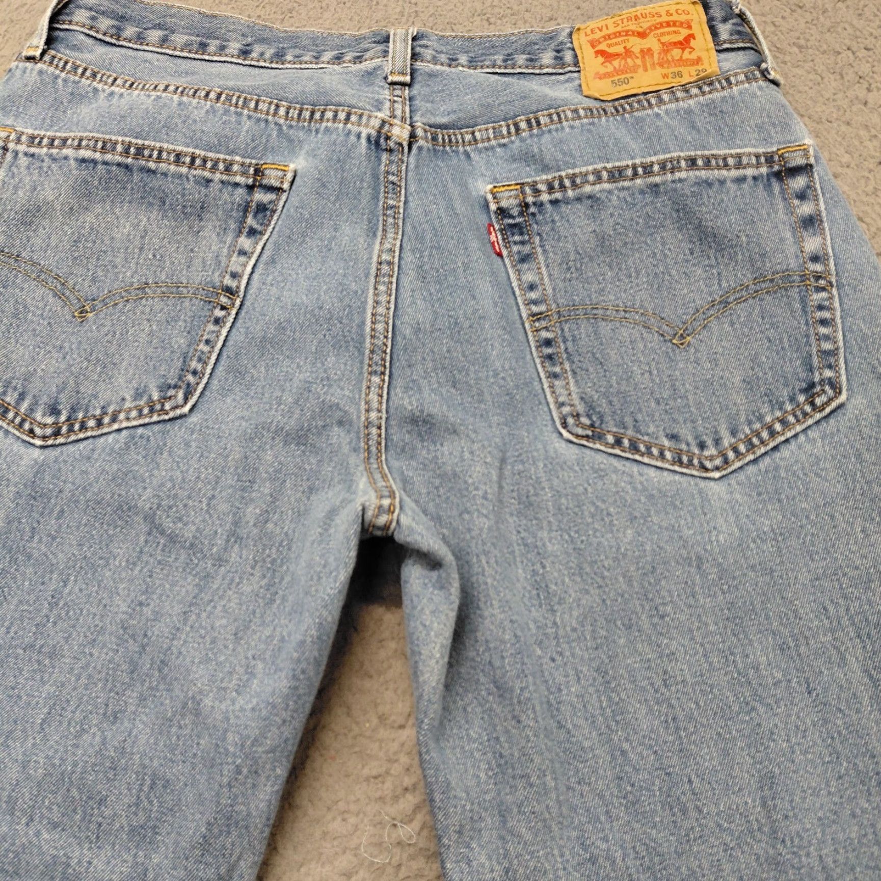 Levi's Levi's 550 Jeans Men's 36x29 Blue Relaxed Fit Straight Denim 100% Cotton Vintage Baggy Straight Leg USA Y2K Jeans Mens Regular 36-29 Clothing Size US 36 / EU 52 - 3 Thumbnail