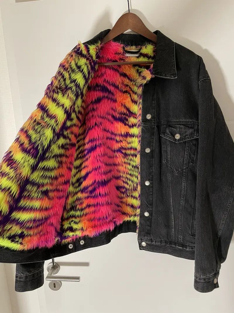 Balenciaga Balenciaga Multicolor fur lined black denim jacket Carti Size US M / EU 48-50 / 2 - 3 Thumbnail