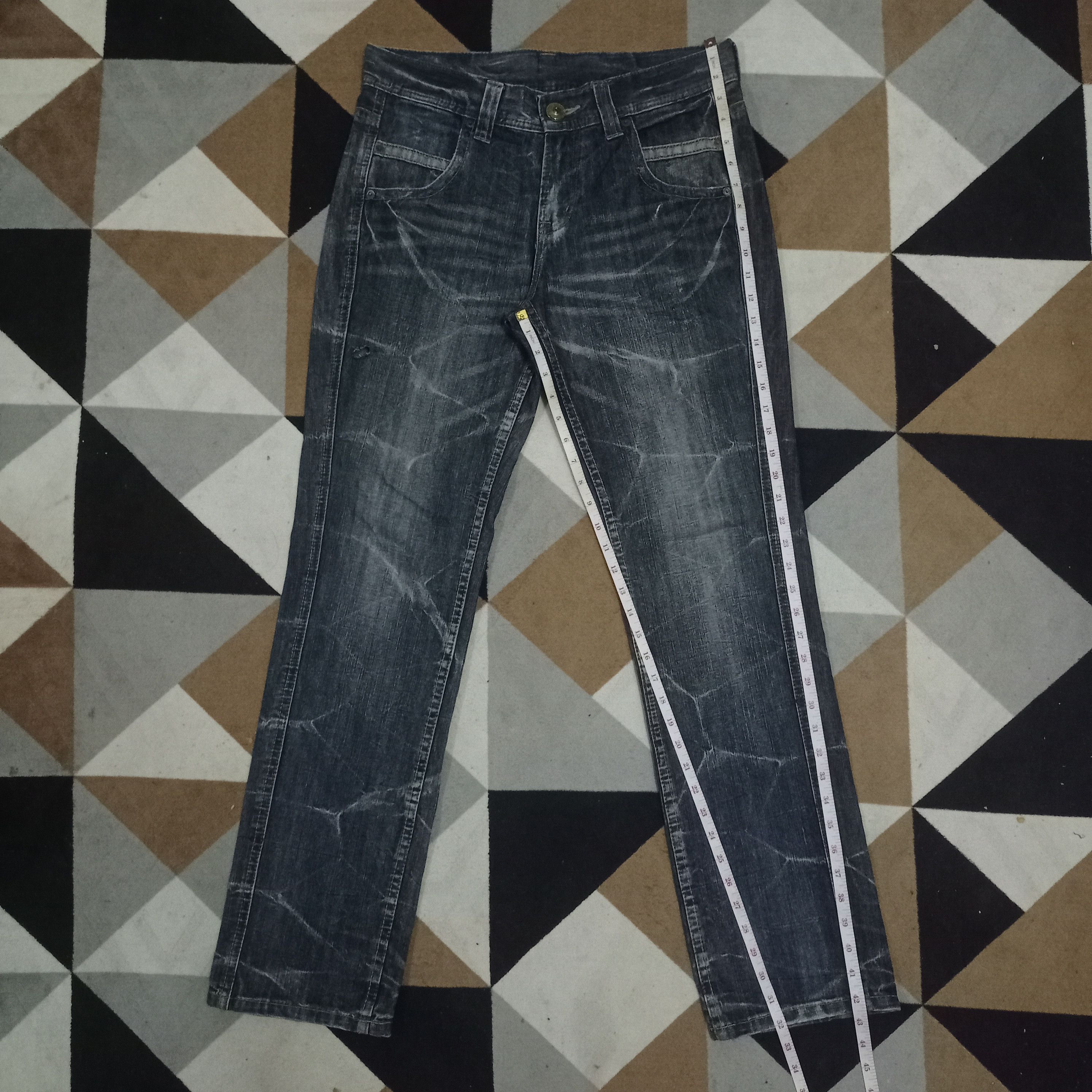 Japanese Brand Vintage Japanese Brand Washed Blue Distressed Loose Jeans Size US 34 / EU 50 - 11 Thumbnail