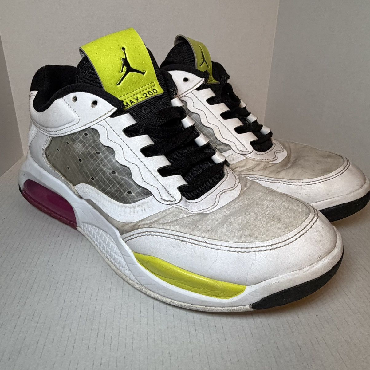 Nike Nike Air Jordan Max 200 Men’s 8.5 White Sneakers Used Size US 8.5 / EU 41-42 - 1 Thumbnail