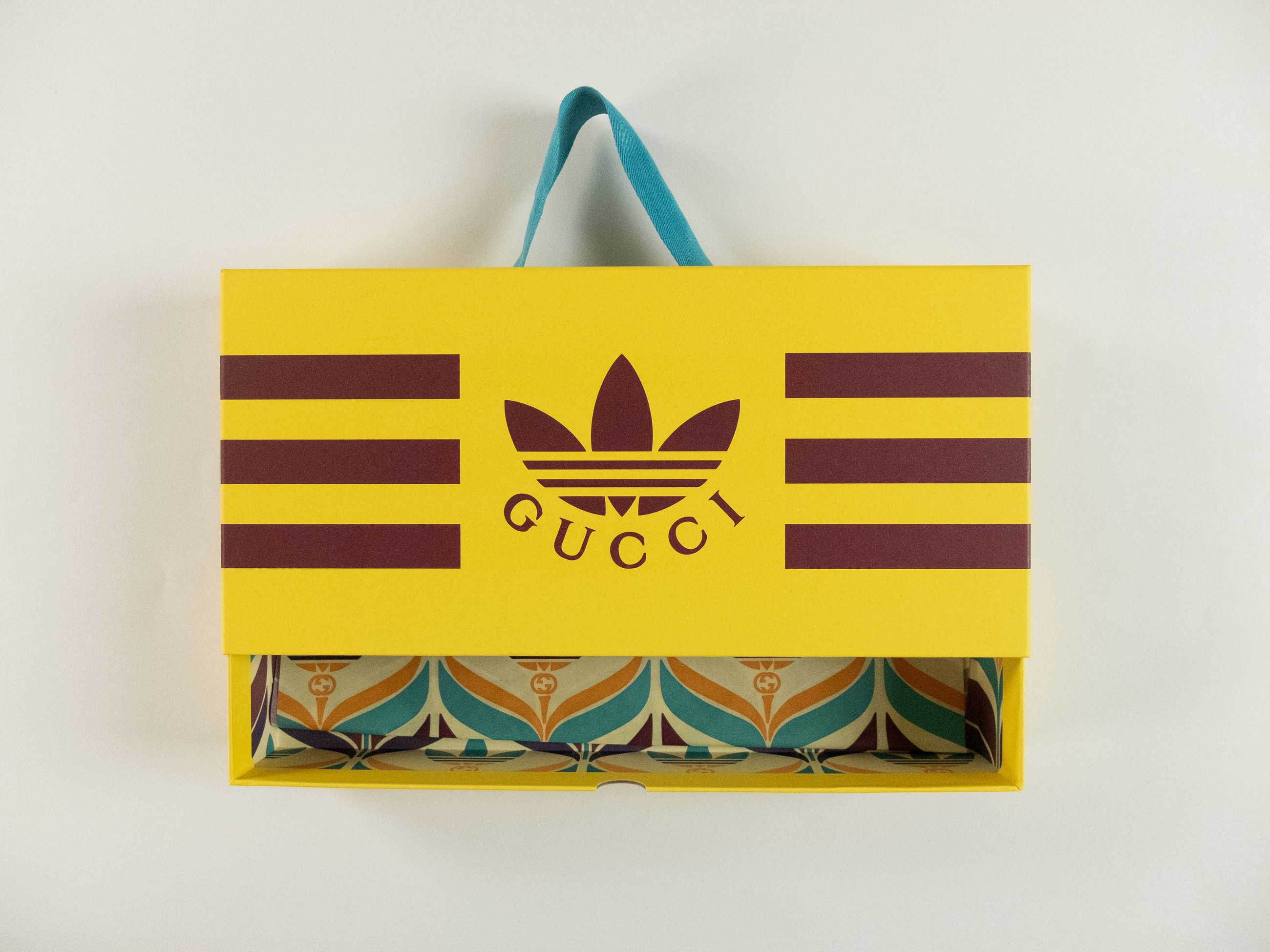 Adidas × Gucci GUCCI X ADIDAS yellow green logo print silk square scarf Size ONE SIZE - 8 Thumbnail