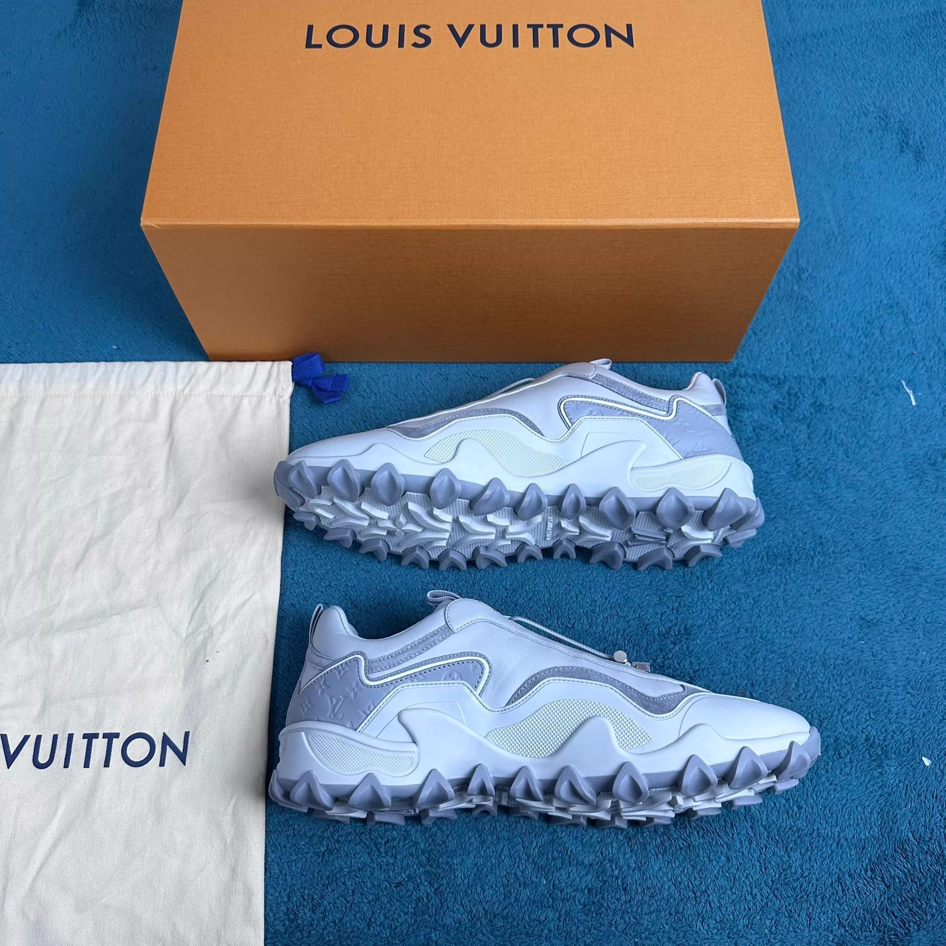 Louis Vuitton lv rush calf leather drawstring low-top 40 gray Size US 7 / EU 40 - 3 Thumbnail
