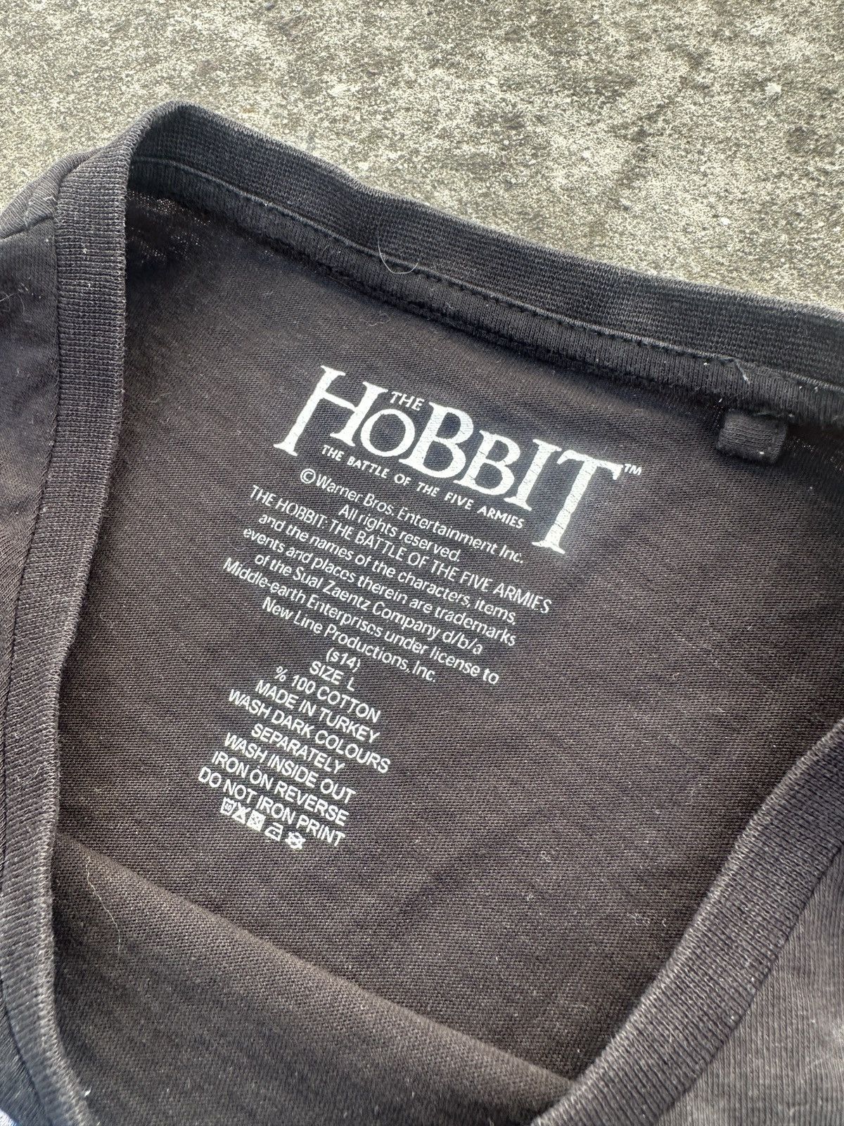Designer Hobbit Logo T-shirt Movie Streetwear Art Rare L USA tee Size US L / EU 52-54 / 3 - 4 Thumbnail