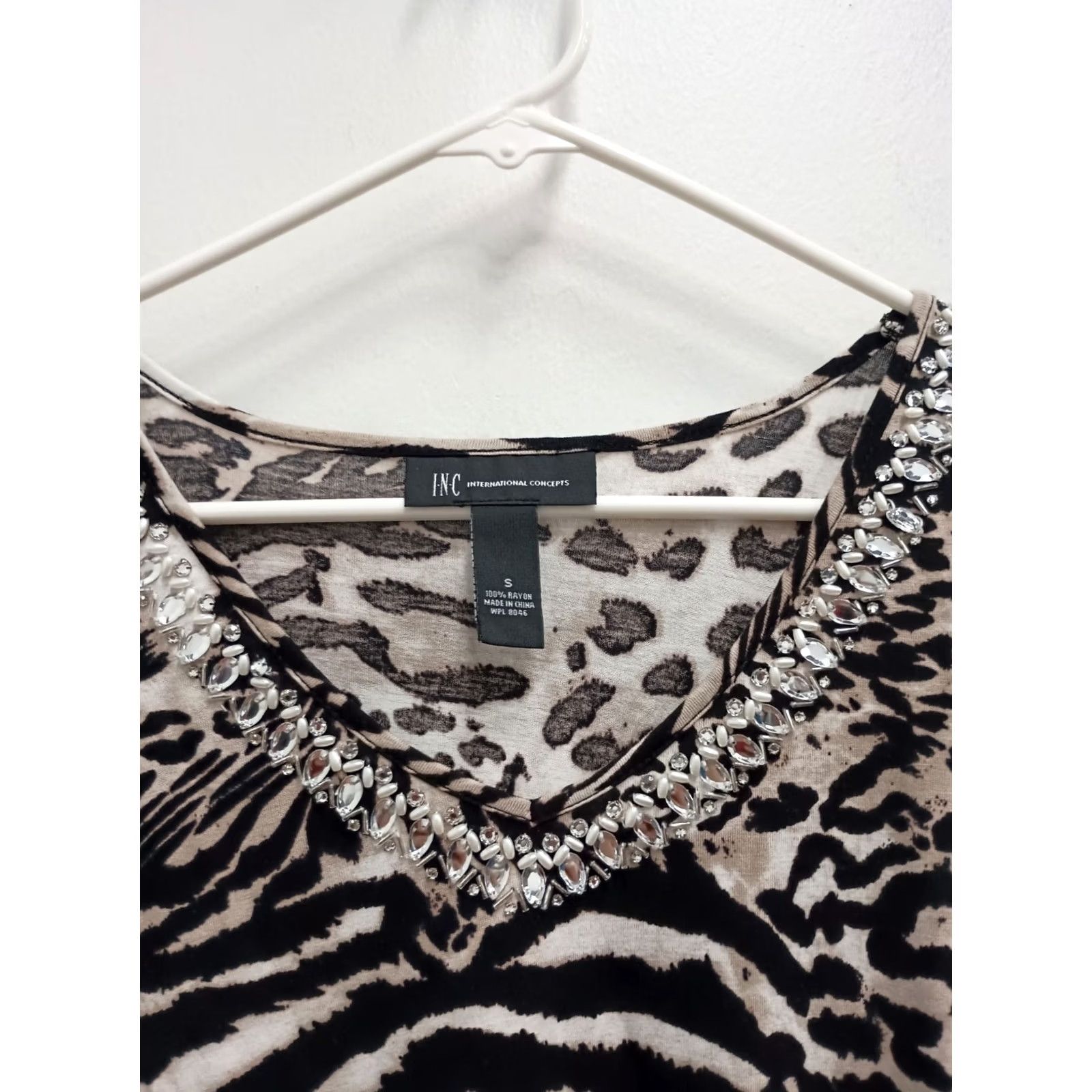 Vintage INC International Concepts Top Womens Small Animal Print Cold Shoulder Beaded Size S / US 4 / IT 40 - 2 Thumbnail