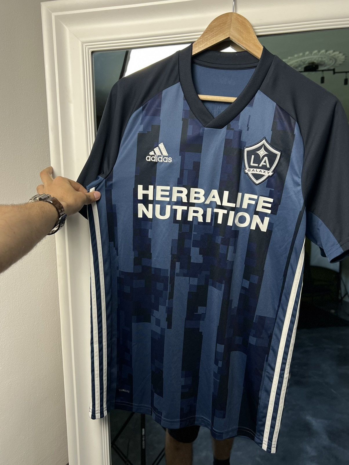 Adidas Adidas LA Galaxy M 2018 Away Shirt Herbalife Sponsor MLS Size US M / EU 48-50 / 2 - 9 Thumbnail