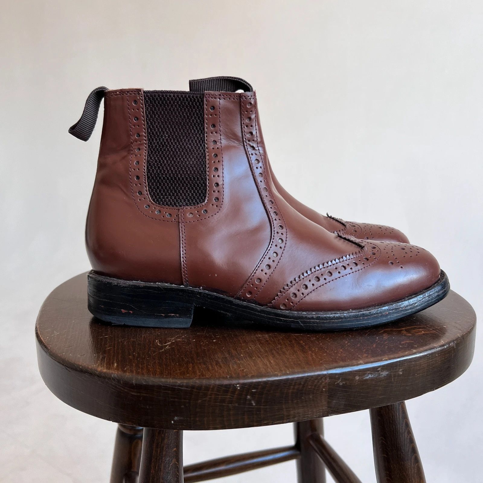 Vintage Samuel Windsor Real Leather Chelsea Brogue Boots Size US 7.5 / EU 40-41 - 1 Thumbnail