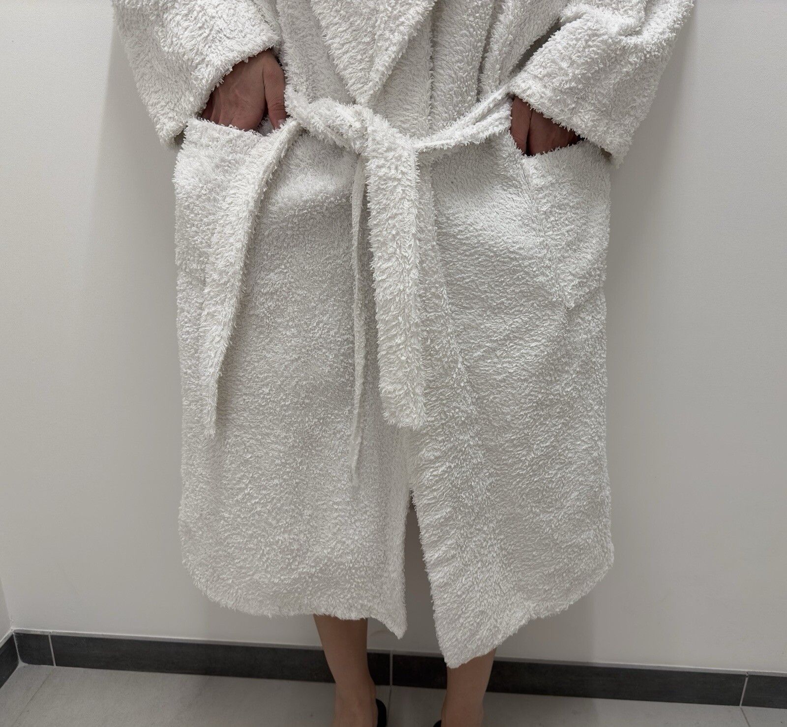 Yves Saint Laurent YSL Yves Saint Laurent White Cotton Robe Embroidered Logo Size M / US 6-8 / IT 42-44 - 5 Thumbnail