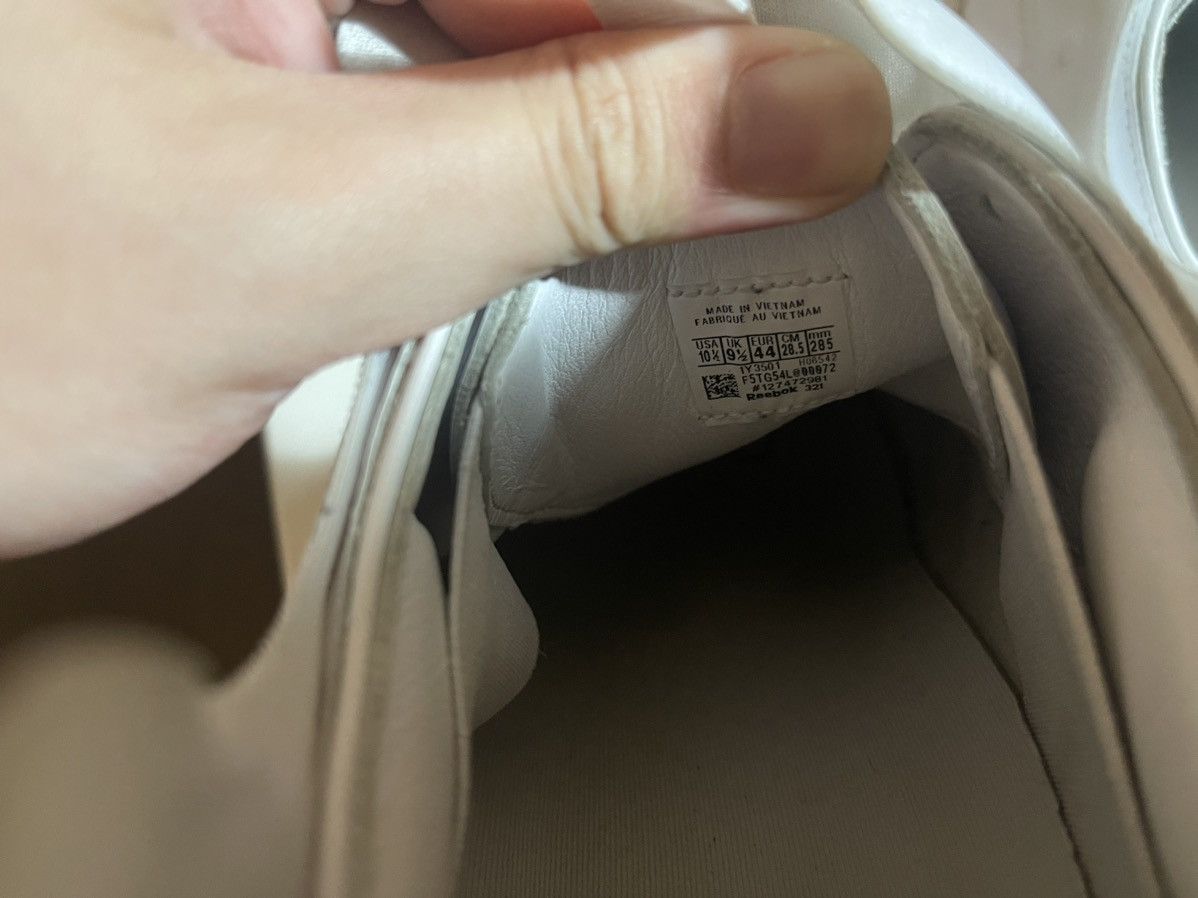 Maison Margiela × Reebok MAISON MARGIELA X REEBOK INSTAPUMP FURY TABI PUMP WHITE Size US 10.5 / EU 43-44 - 9 Thumbnail