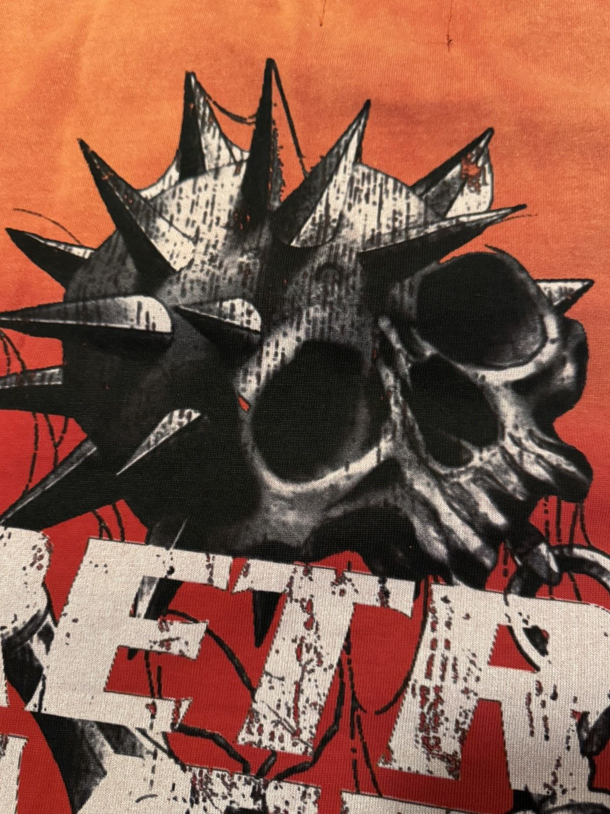 RETROVERT Retrovert Skull Weapon Tshirt Red L Size US L / EU 52-54 / 3 - 5 Thumbnail