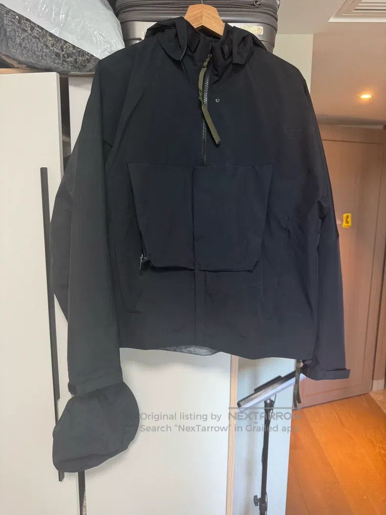 Acronym Acronym Black jackets Size US S / EU 44-46 / 1 - 6 Thumbnail