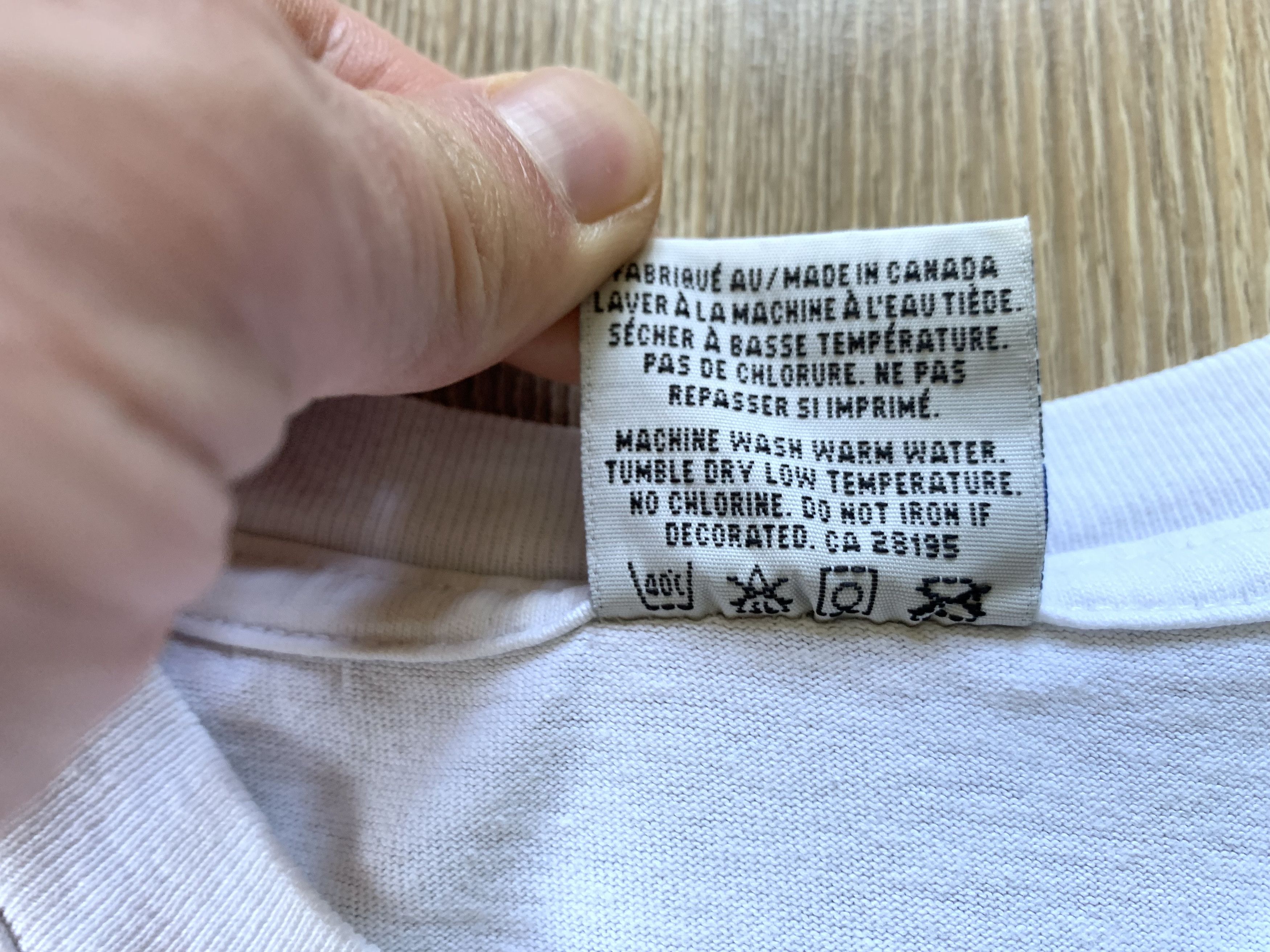 Other Vintage Montreal Canada White Embroidered T-Shirt Size US XXL / EU 58 / 5 - 8 Thumbnail