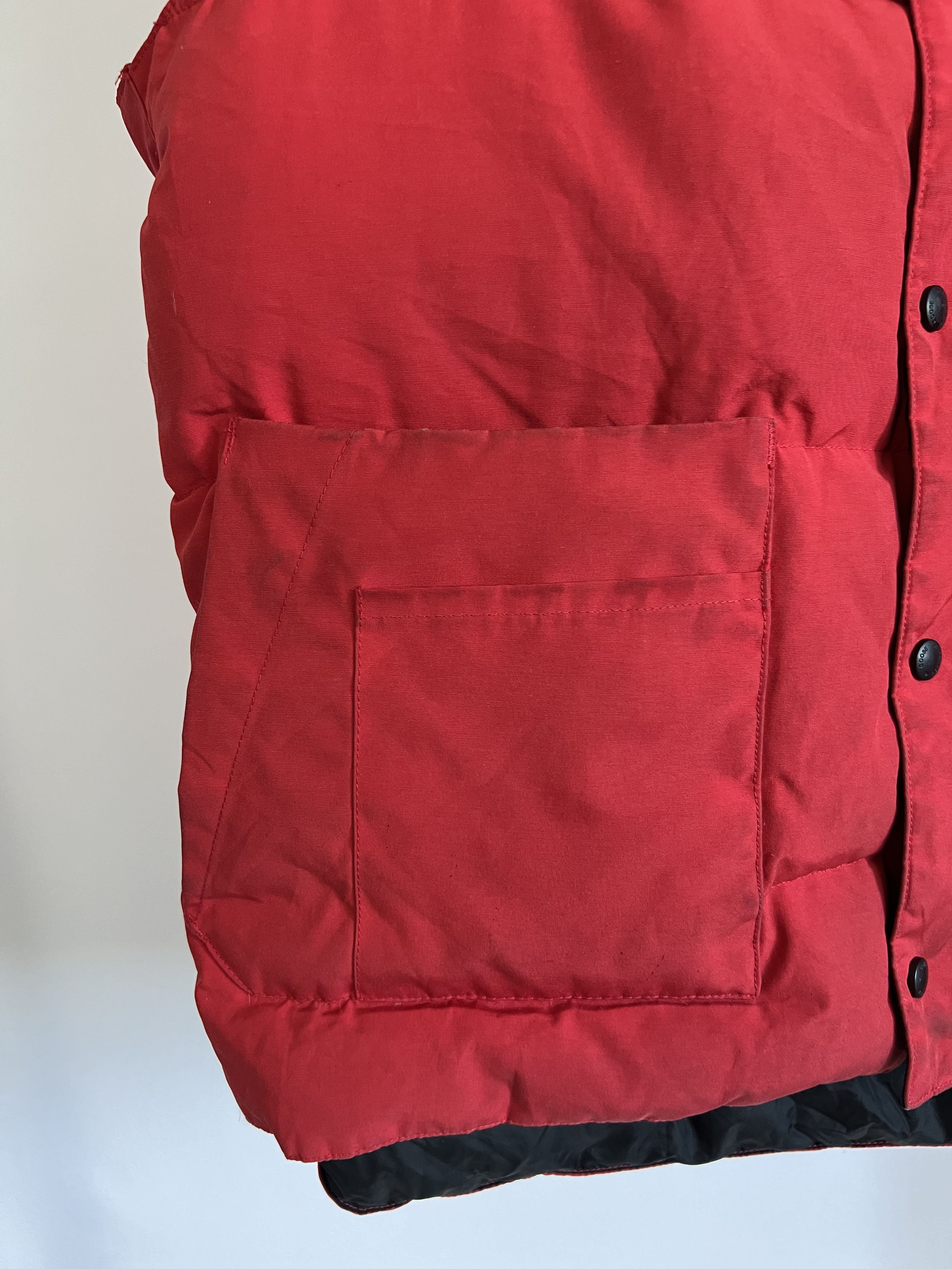 Canada Goose canada goose puffer vest size M luxury Size US M / EU 48-50 / 2 - 3 Thumbnail