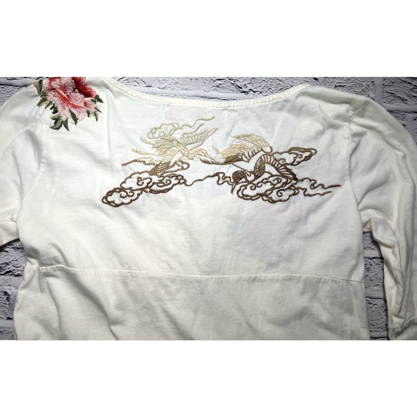 Johnny Was Johnny Was T-Shirt Women Small Pink Embroidered Floral Peasant Long Sleeve Size S Vintage? Size S / US 4 / IT 40 - 8 Thumbnail