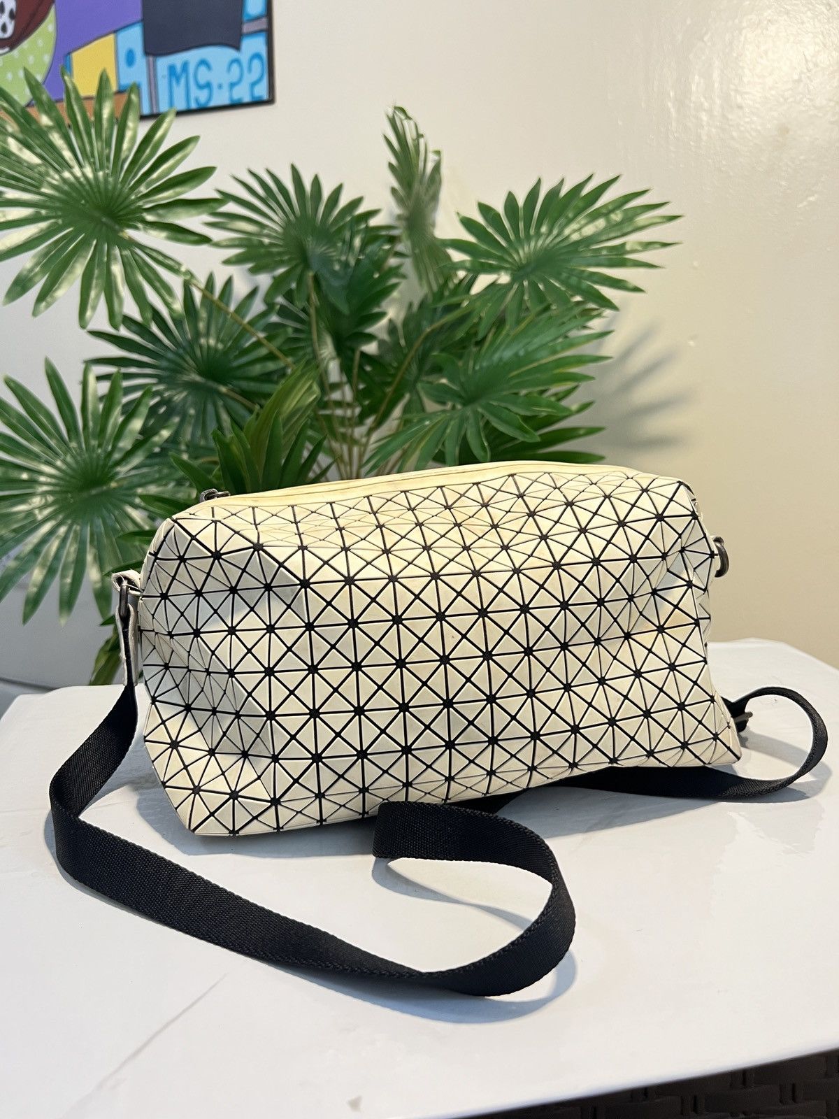 Issey Miyake Bao Bao Issey Miyake Geometric Saddle Bag Desinger Handbag Size ONE SIZE - 5 Thumbnail
